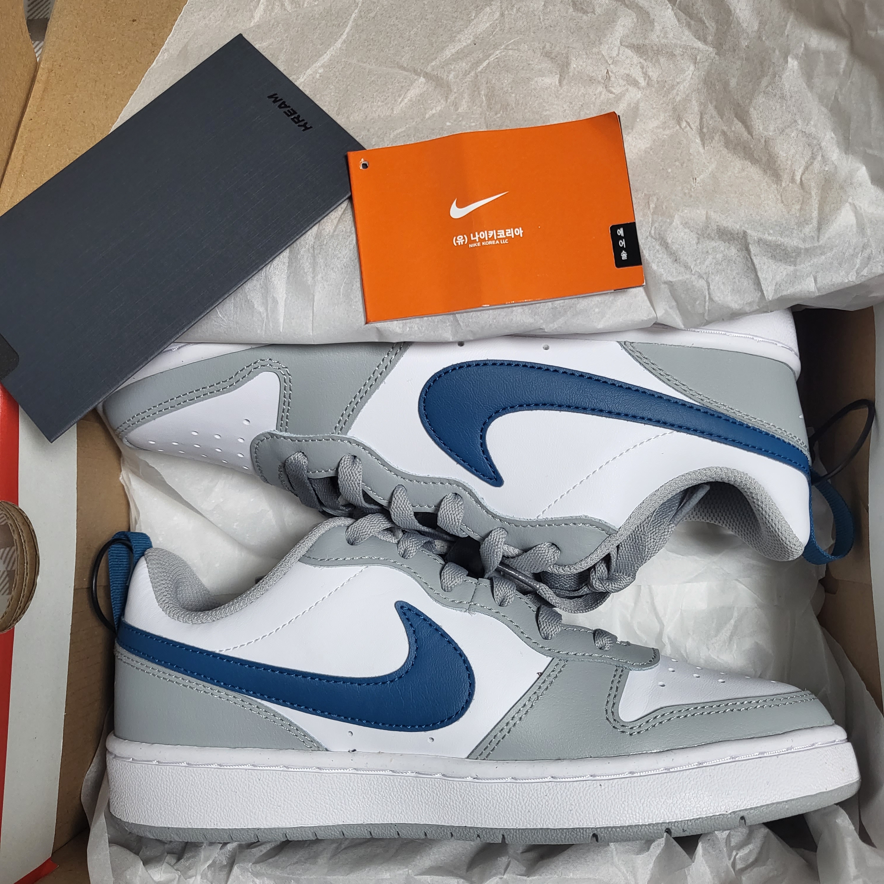 (GS) Nike Court Borough Low 2 Light Smoke Grey 착용 스타일