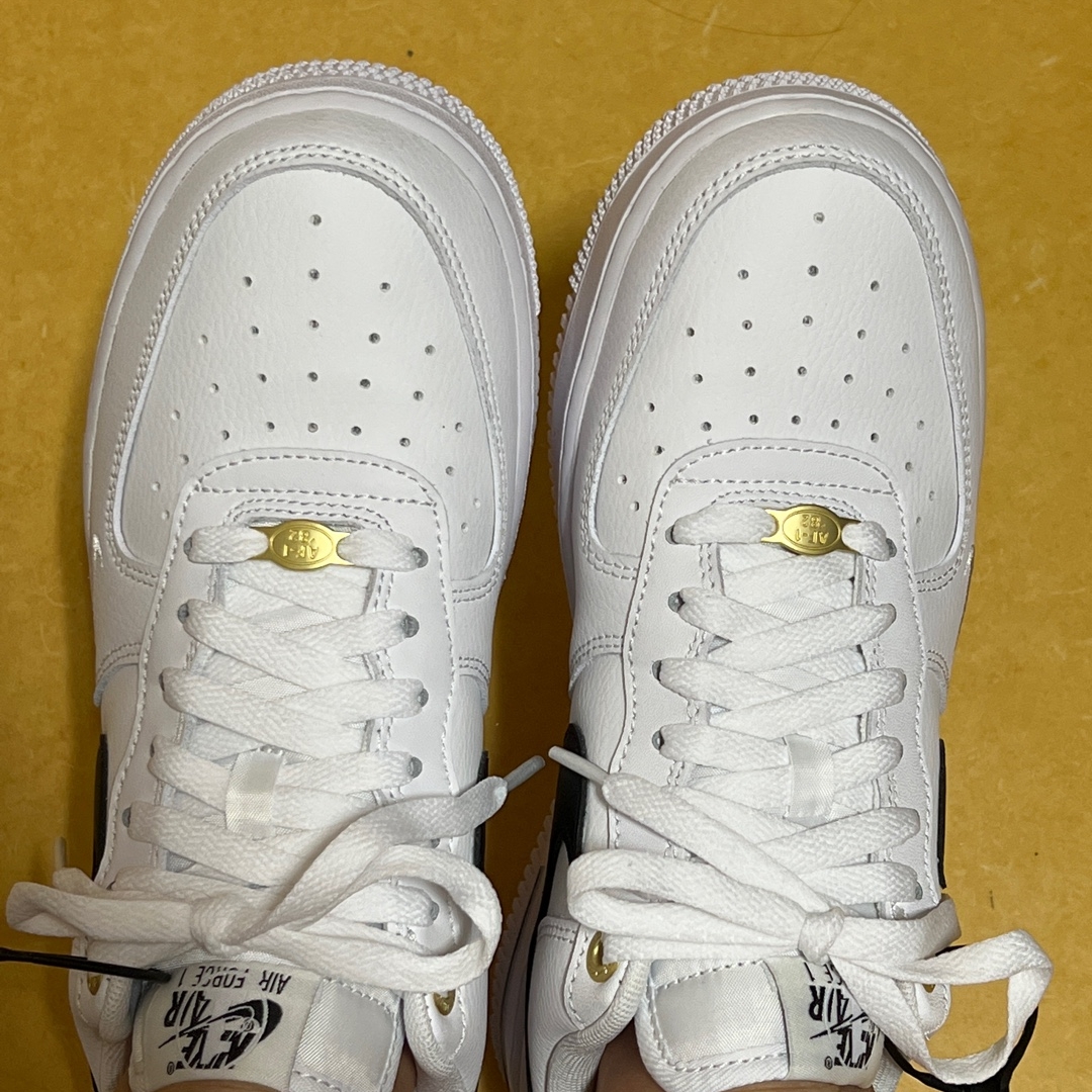Nike Air Force 1 '07 LV8 40th Anniversary Join Forces White Black 착용 스타일