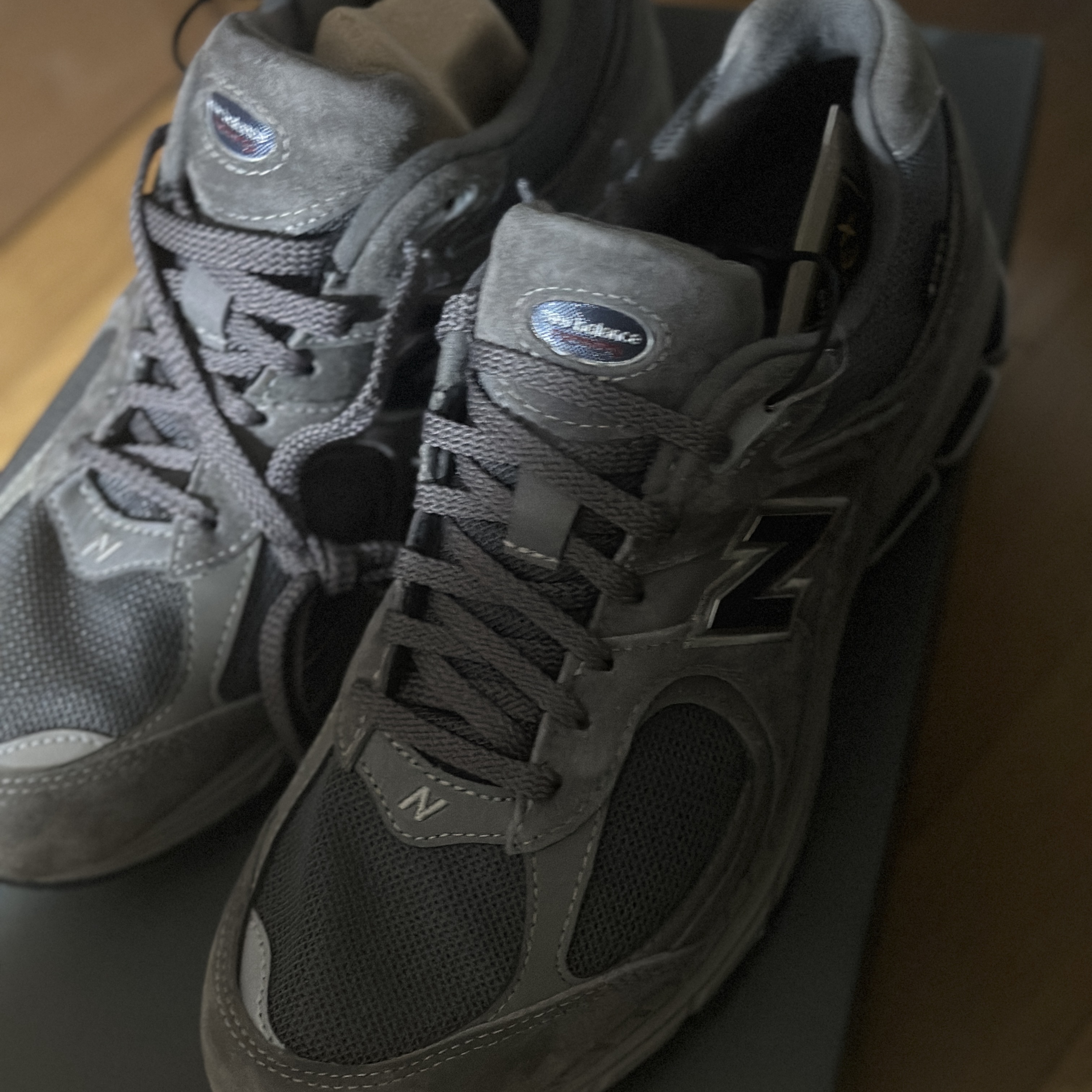 New Balance 2002R Gore-Tex Castlerock Natural Indigo 착용 스타일