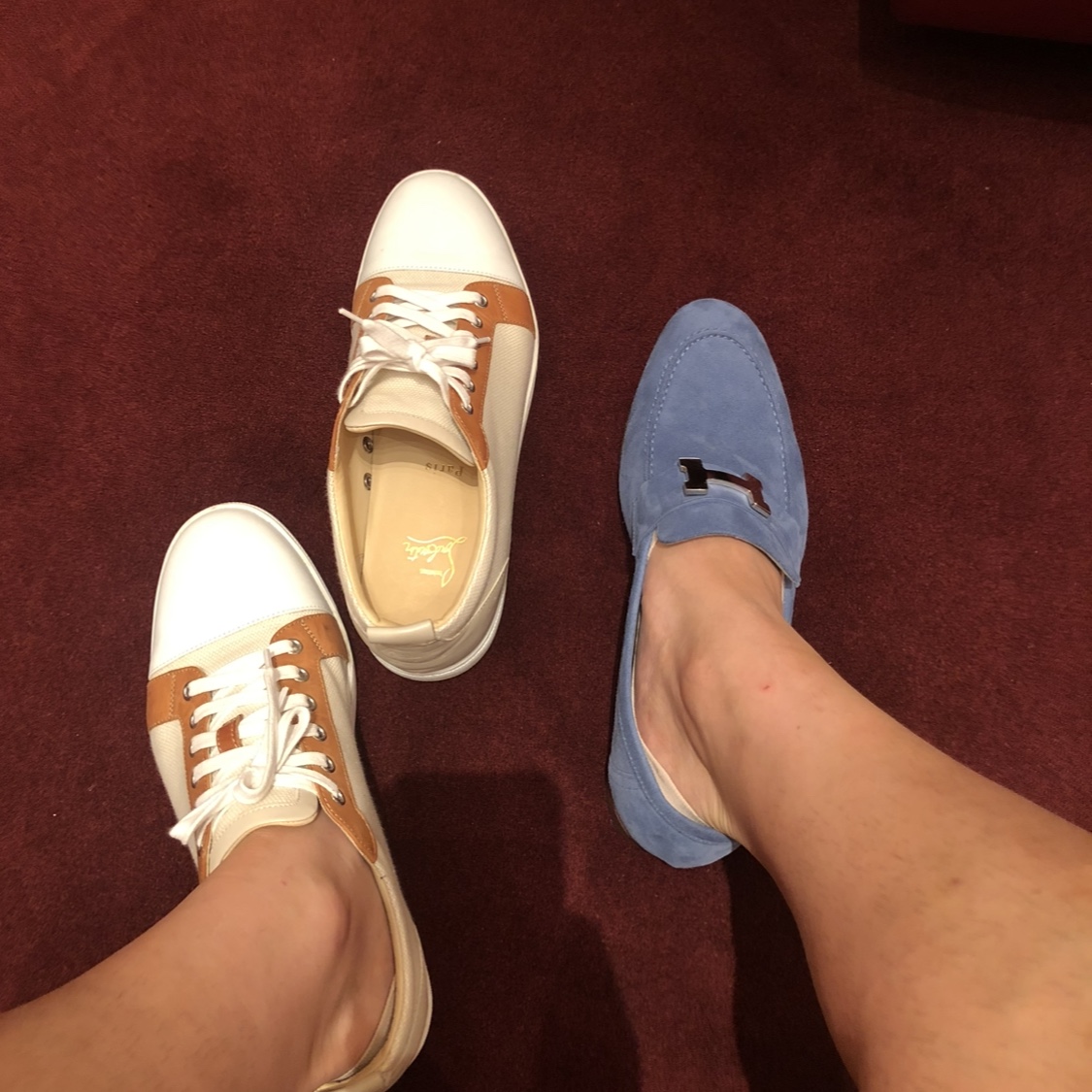 Hermes Paris Loafers Suede Goatskin & Sky Bleu Metal Bleu Celeste 착용 스타일