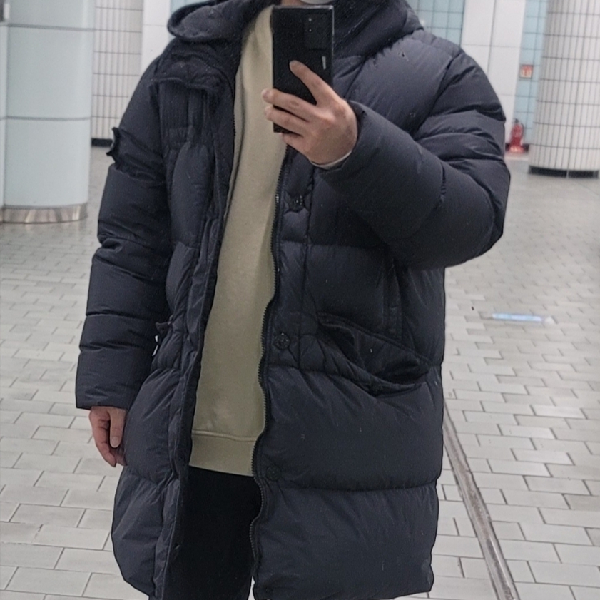 Stone Island 70123 Crinkle Reps Hooded Long Down Jacket Dark Grey - 20FW 착용 스타일