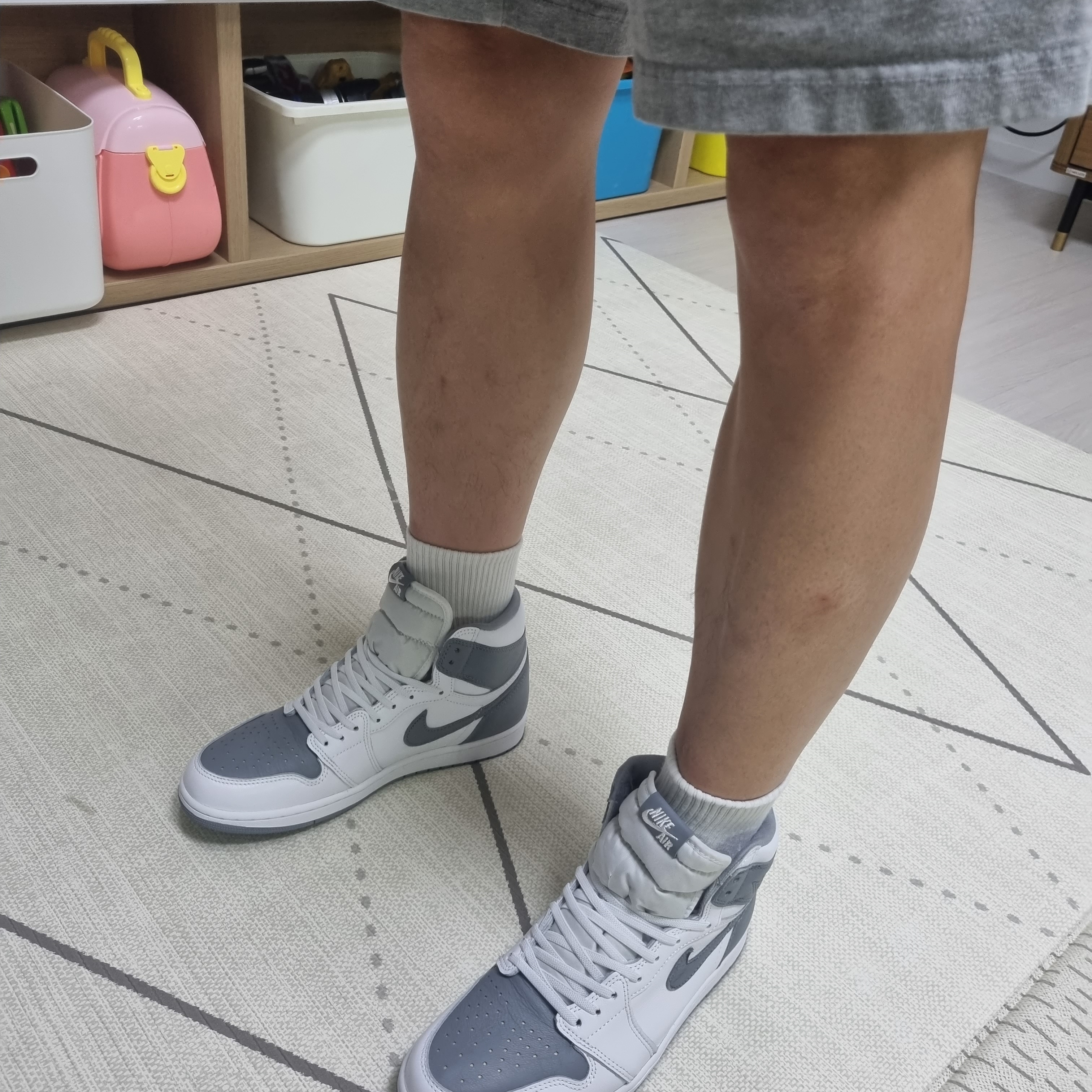 Jordan 1 Retro High OG Stealth 착용 스타일