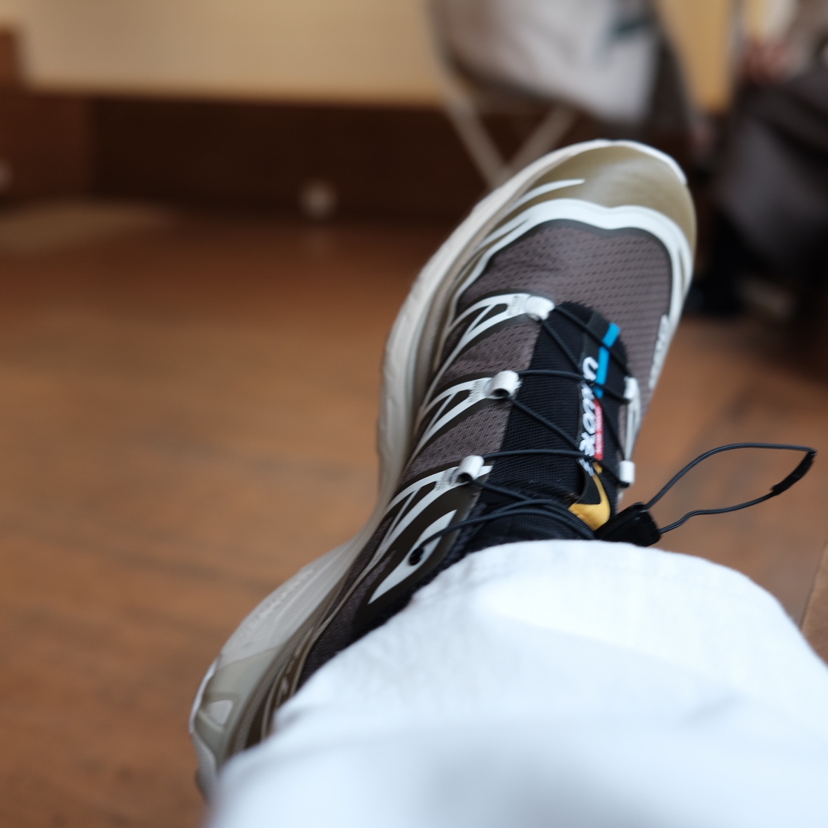 Salomon XT-6 Kangaroo Vanilla Ice 착용 스타일 - 1