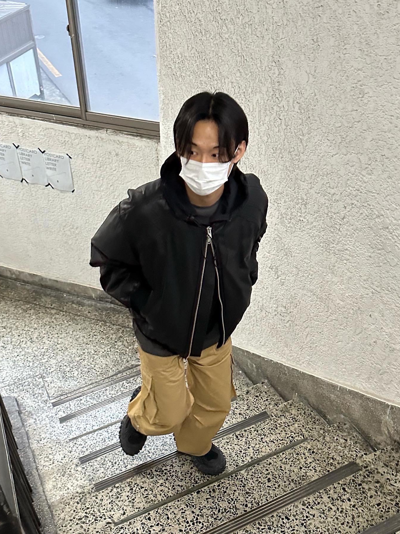 Balenciaga Defender Sneakers Black 착용 스타일 - 3