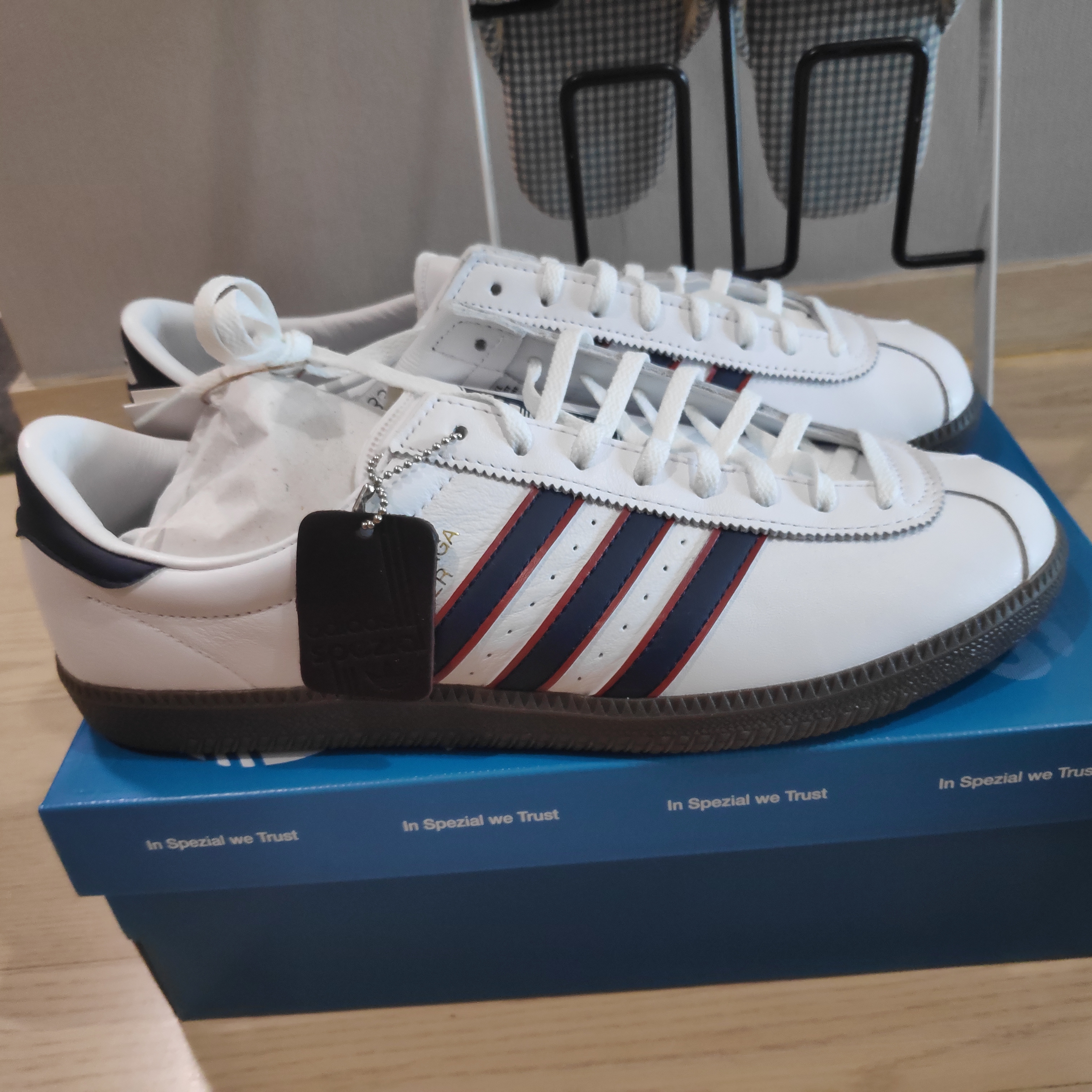 Adidas Hochelaga Spezial Cloud White 착용 스타일 - 1