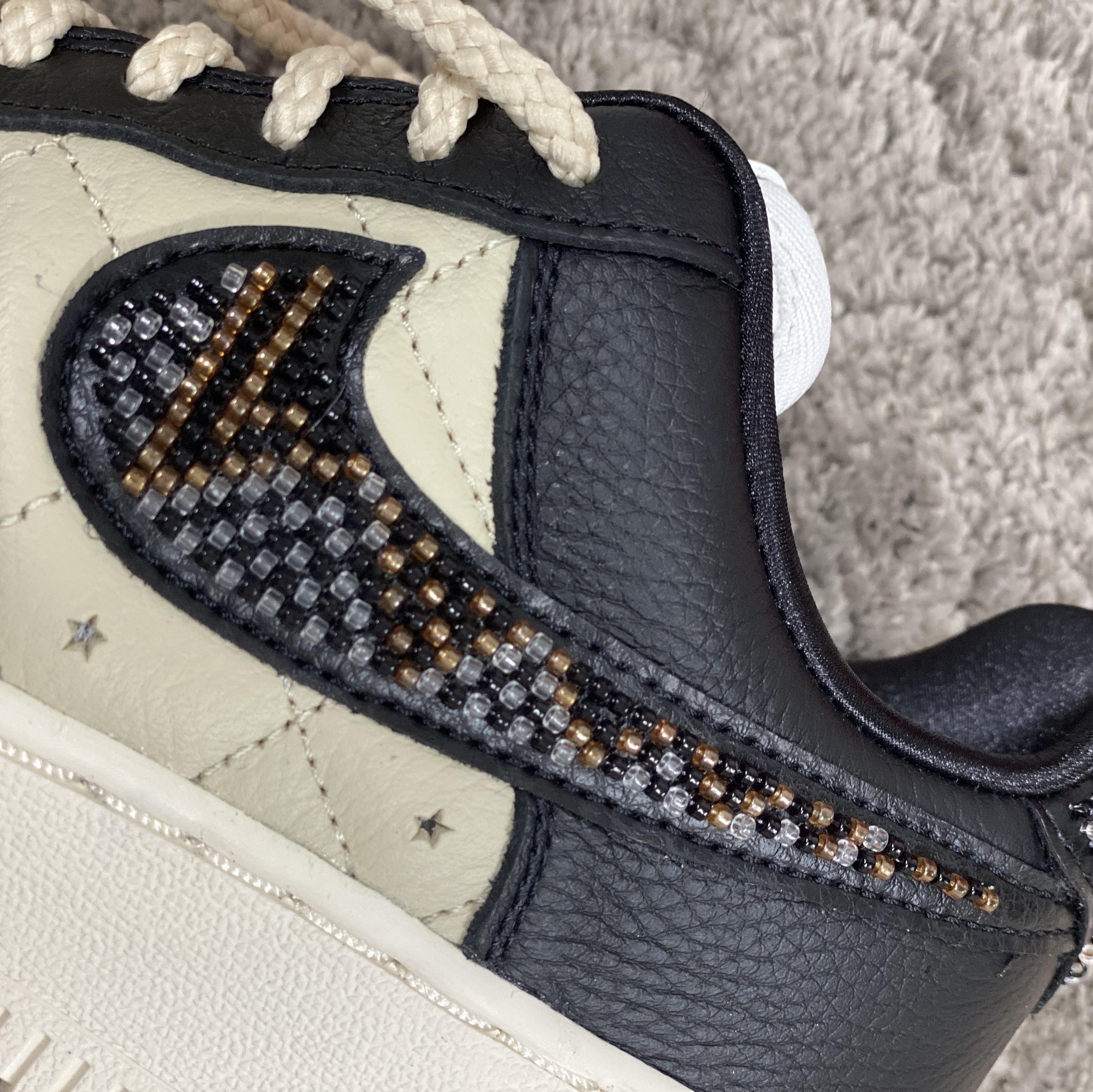 (W) Nike x Premium Goods Air Force 1 Low Black Sand 착용 스타일 - 4