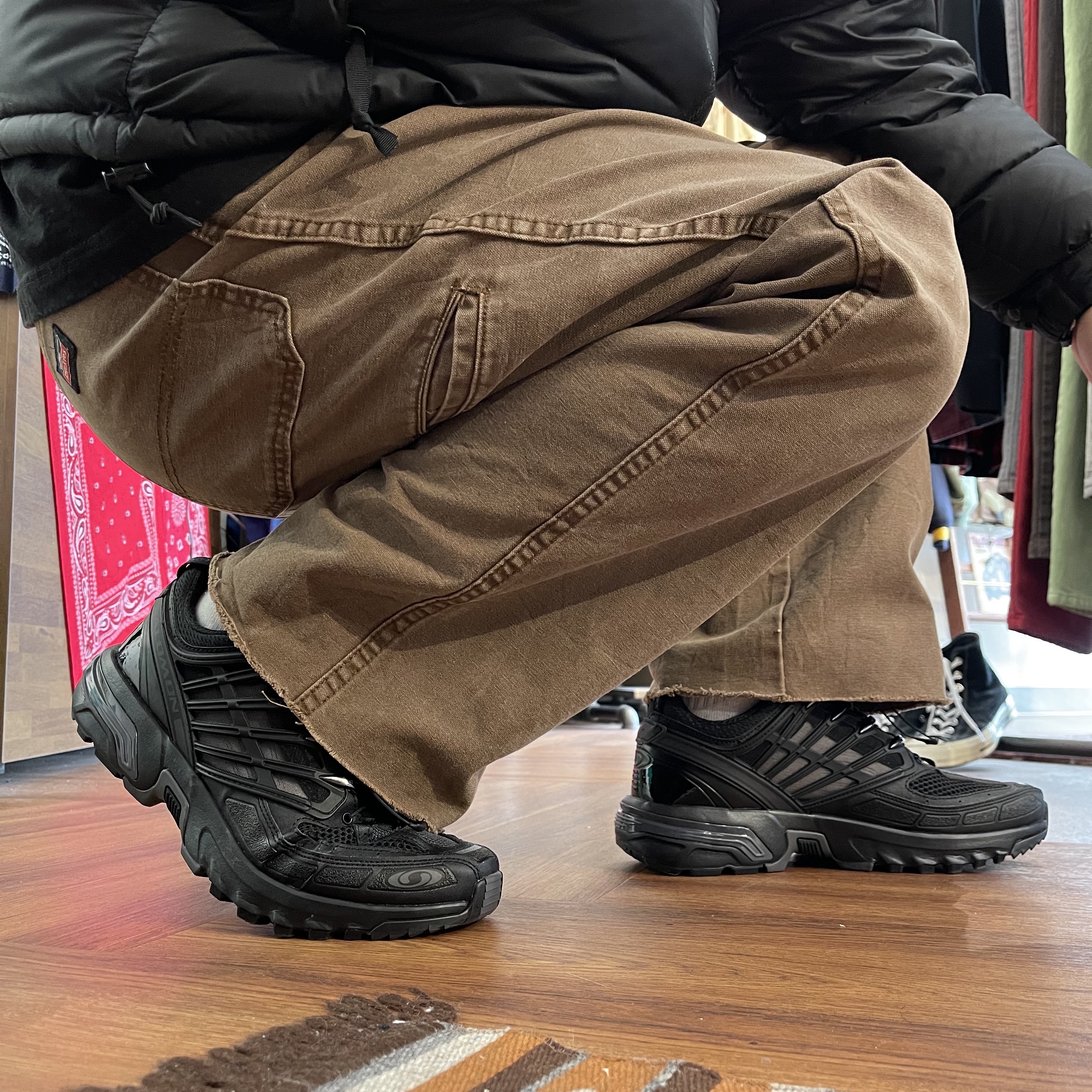 Salomon ACS Pro ADV Triple Black 착용 스타일 - 2