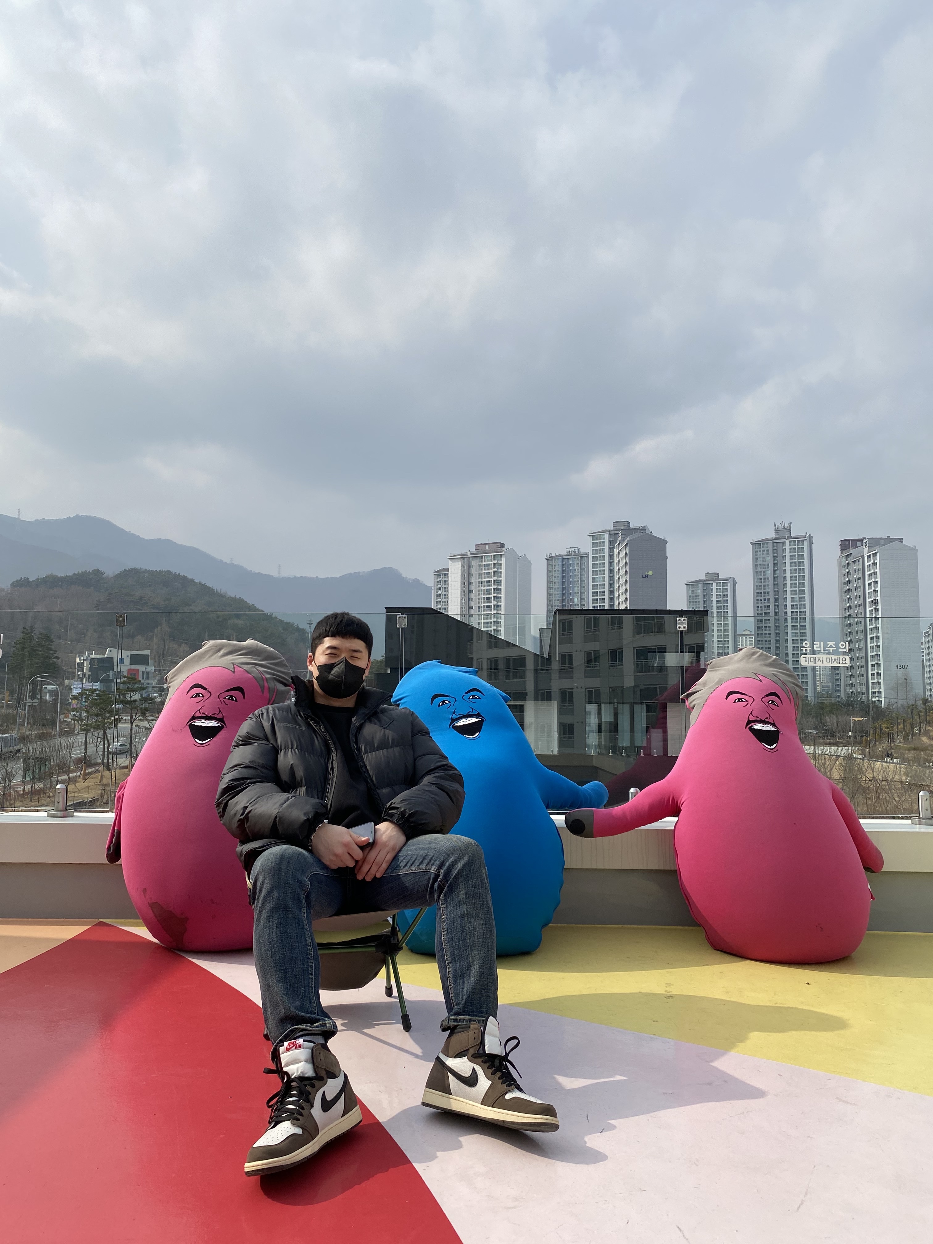 Helinox x Rohongchul Chair One Green, Nike x Drake Nocta Puffer Jacket Black - US/EU 착용 스타일 - 1