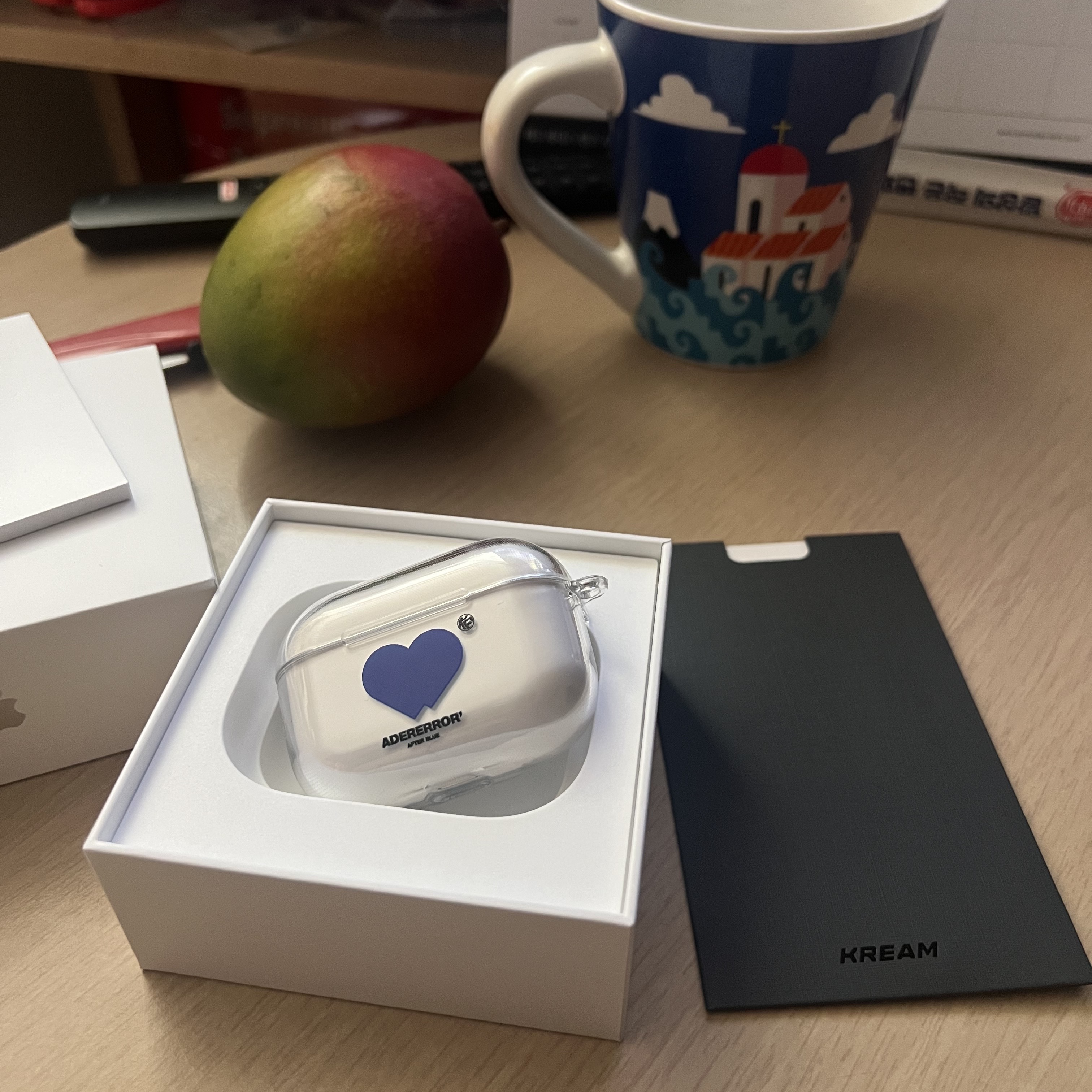 Ader Error Twin Heart AirPods Pro Hard Case Clear, Apple AirPods Pro 2nd Gen (Korean Ver.) 착용 스타일 - 1