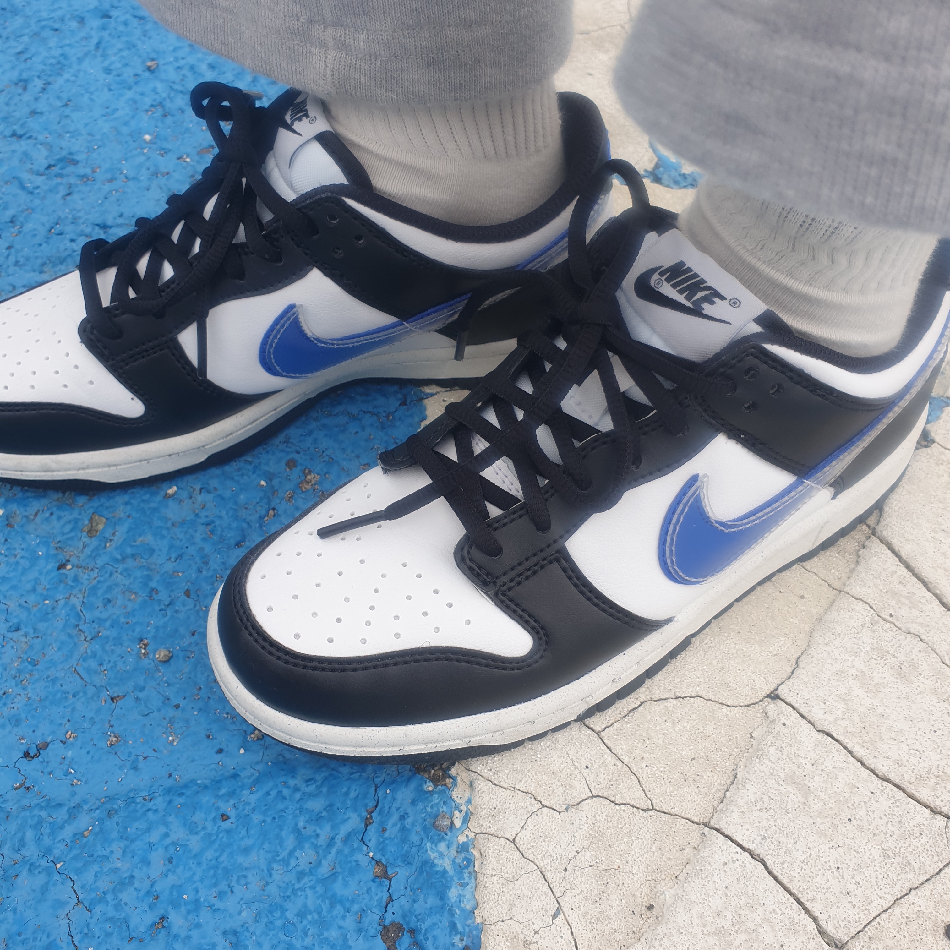 (GS) Nike Dunk Low Next Nature Black Hyper Royal, (PS) Nike Dunk Low Black 착용 스타일 - 2