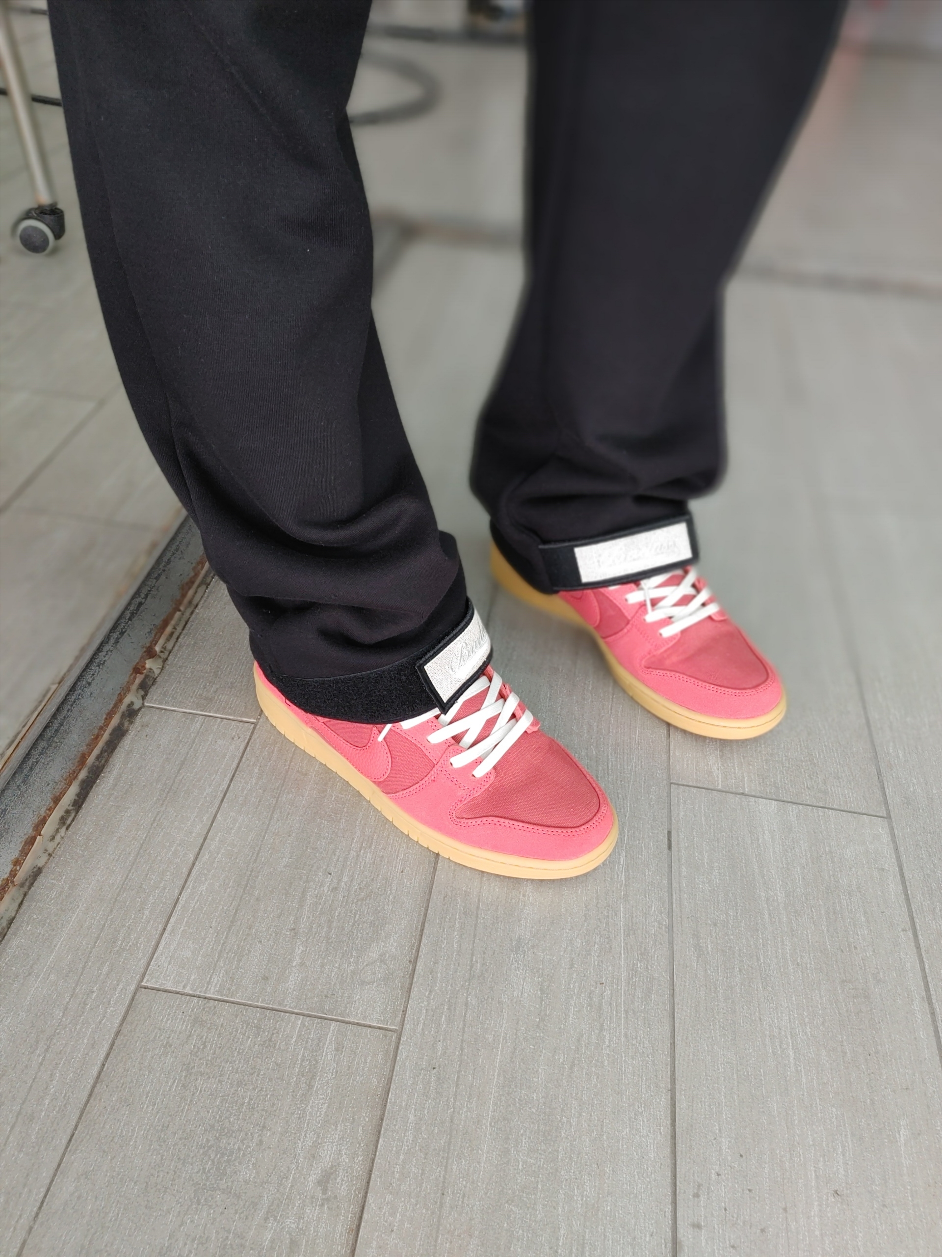 Nike SB Dunk Low Adobe 착용 스타일 - 2