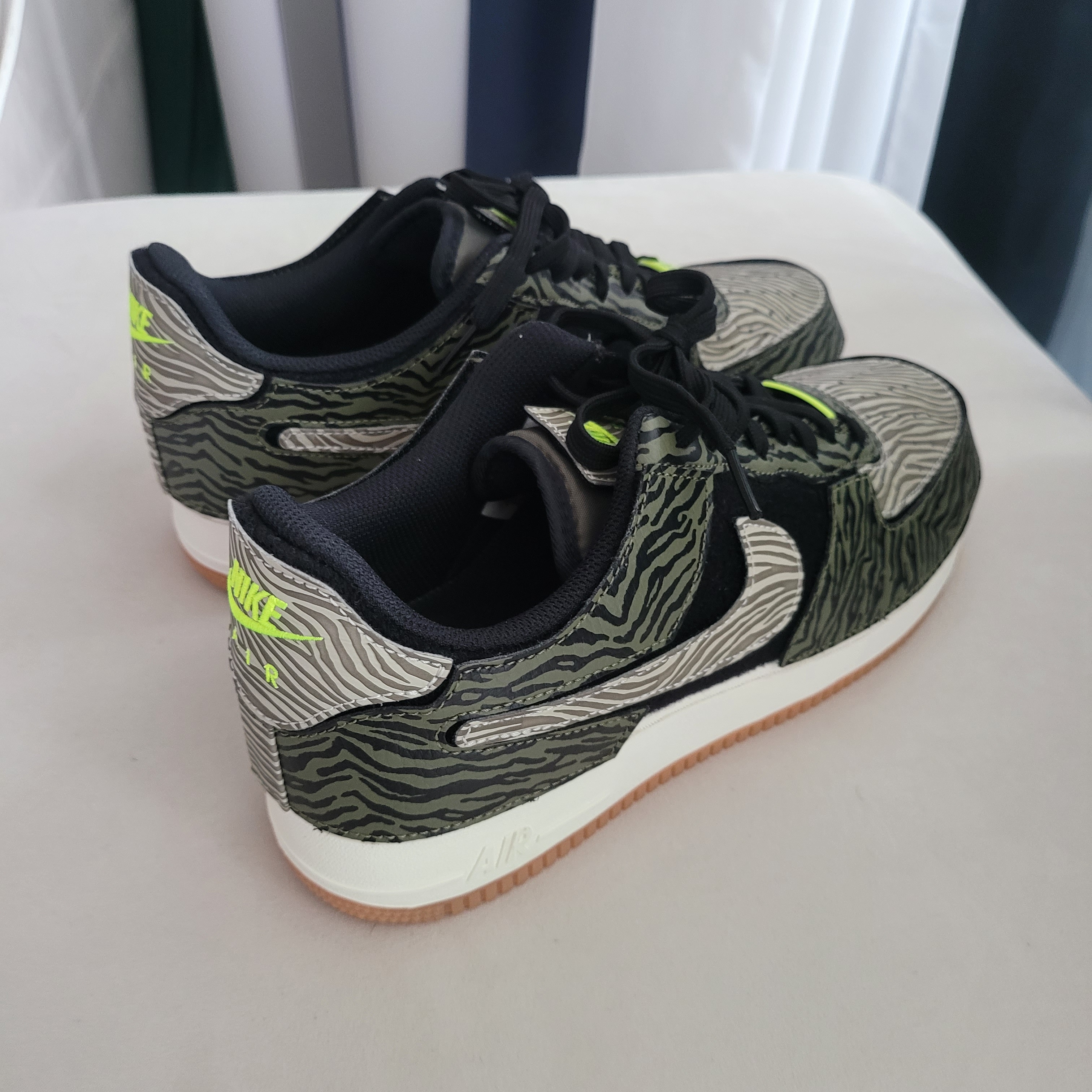 Nike Air Force 1/1 Animal Print 착용 스타일 - 2