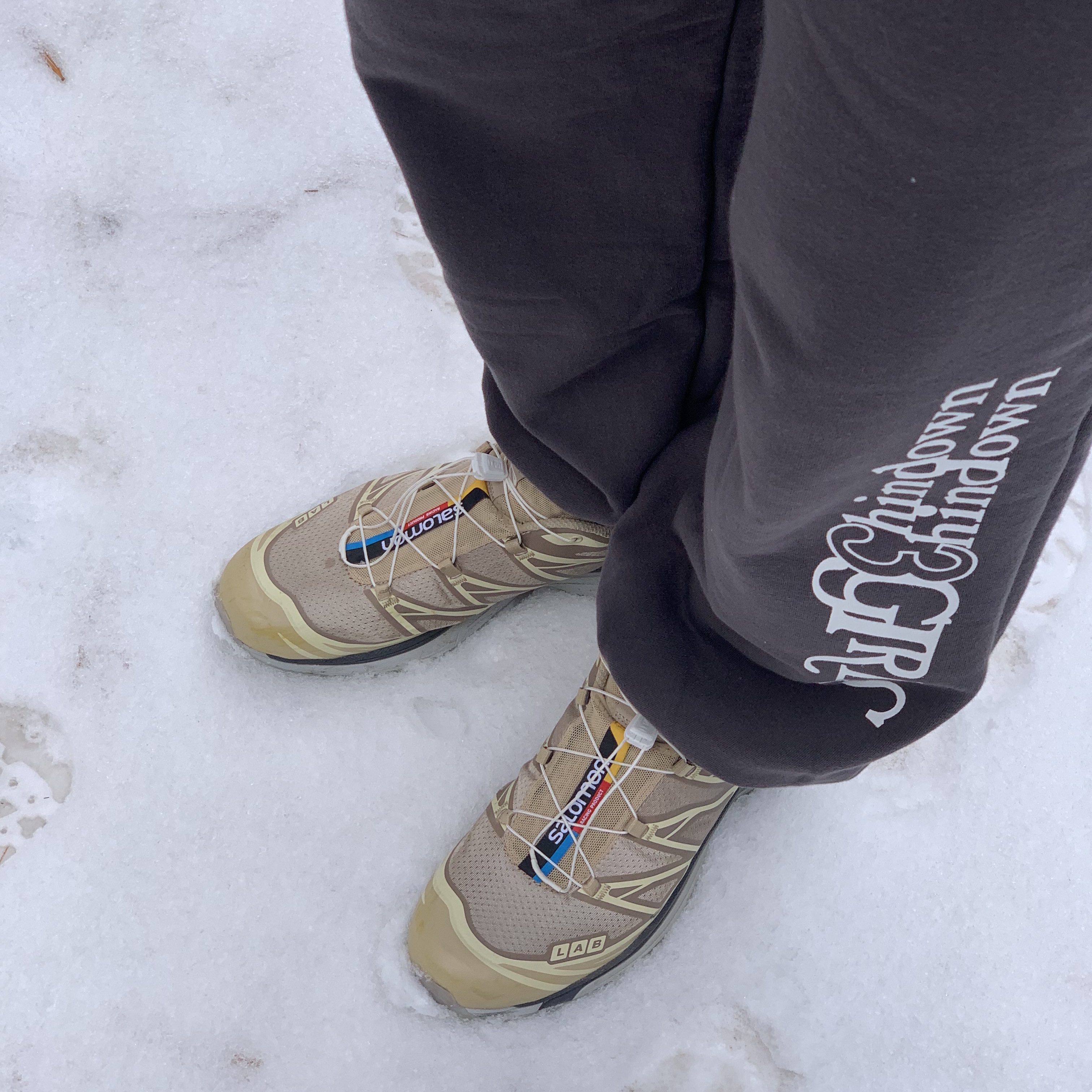 Salomon XT-6 Clear Safari Vanila Ice 착용 스타일 - 2