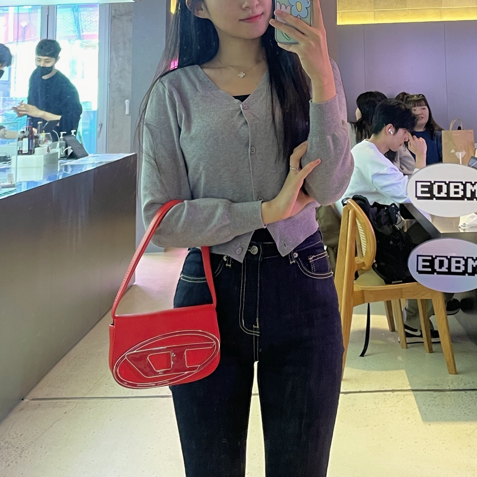 Diesel 1DR Shoulder Bag in Nappa Leather Red 착용 스타일 - 1
