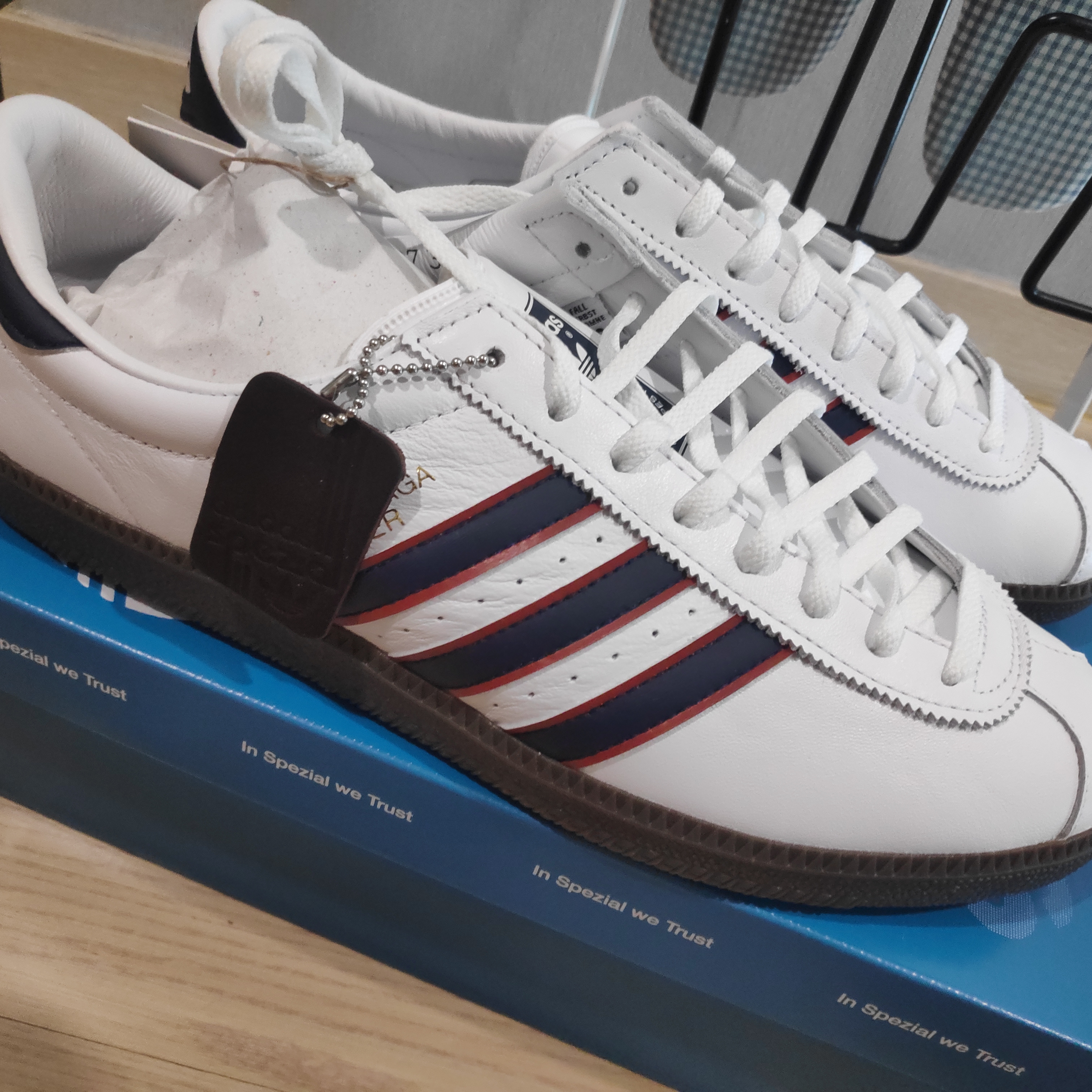 Adidas Hochelaga Spezial Cloud White 착용 스타일 - 4