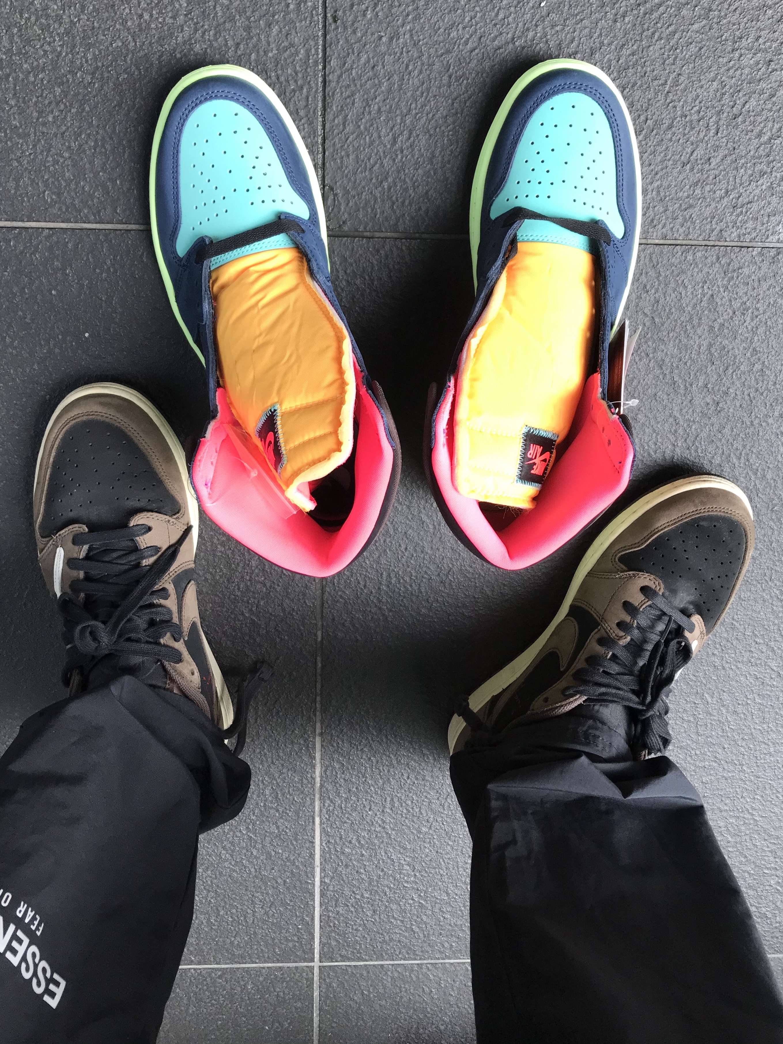 Jordan 1 x Travis Scott Retro Low OG SP Mocha 착용 스타일