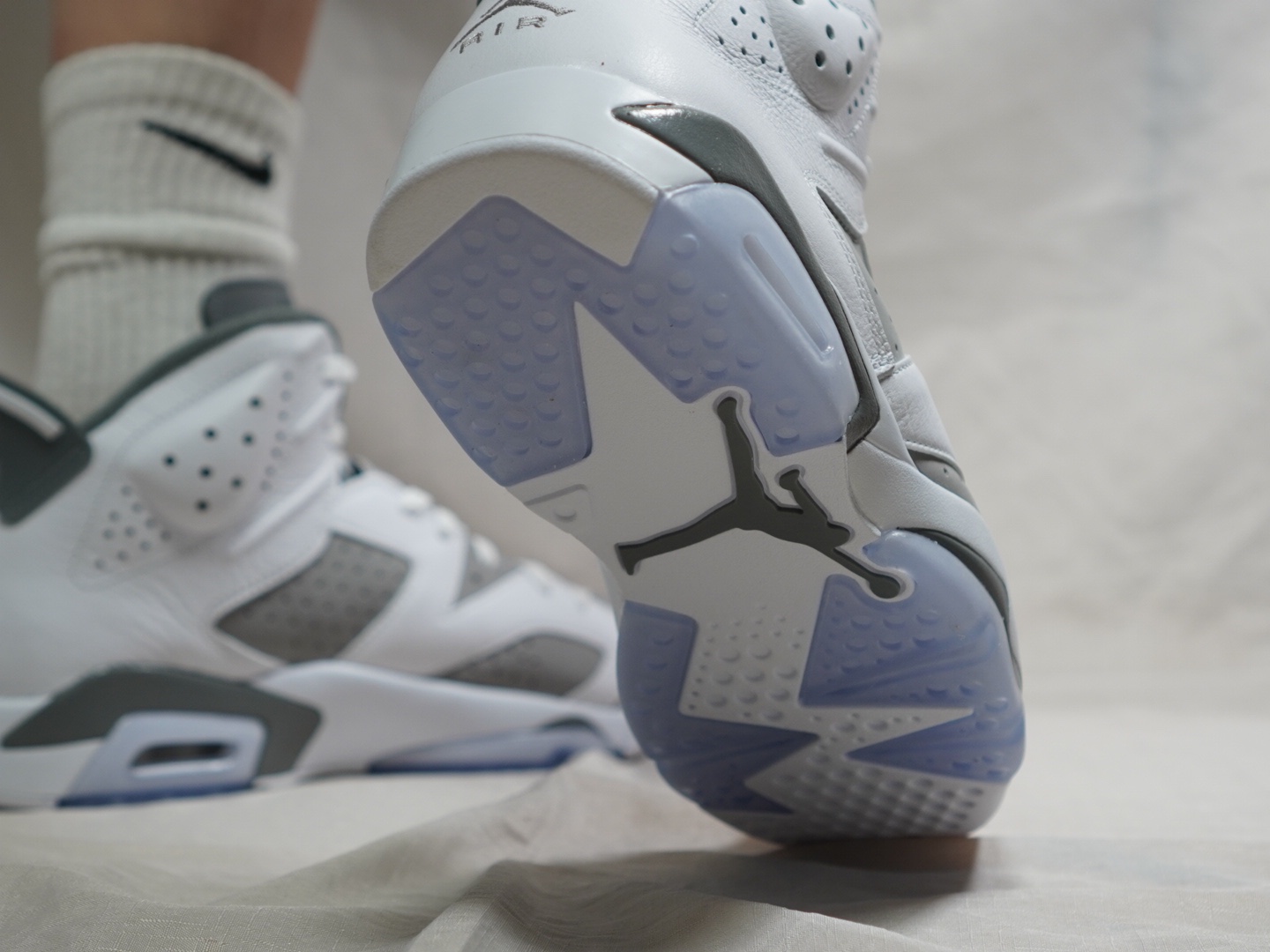Jordan 6 Retro Cool Grey 착용 스타일 - 2