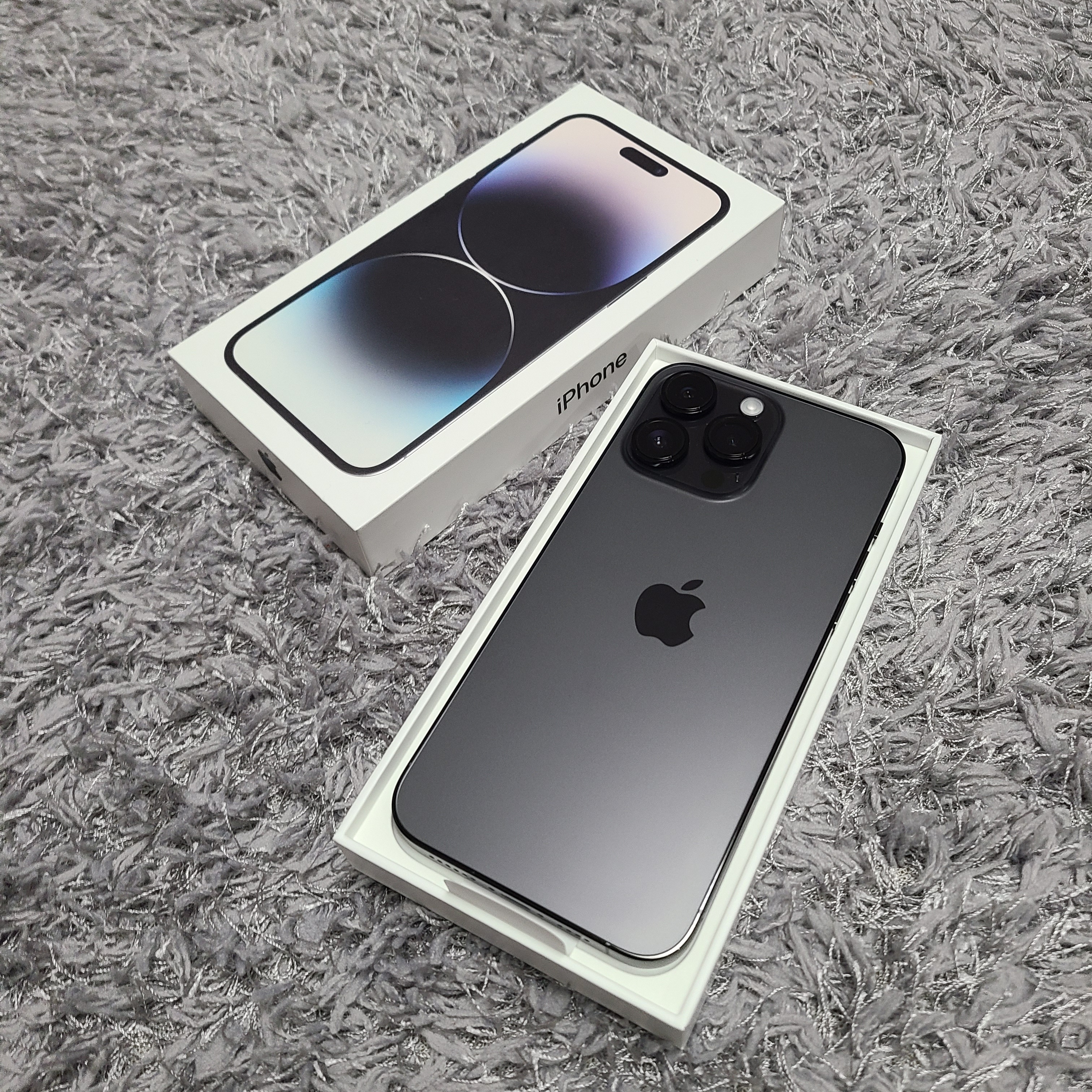 Apple iPhone 14 Pro Max 256GB Space Black (Korean Ver.) 착용 스타일