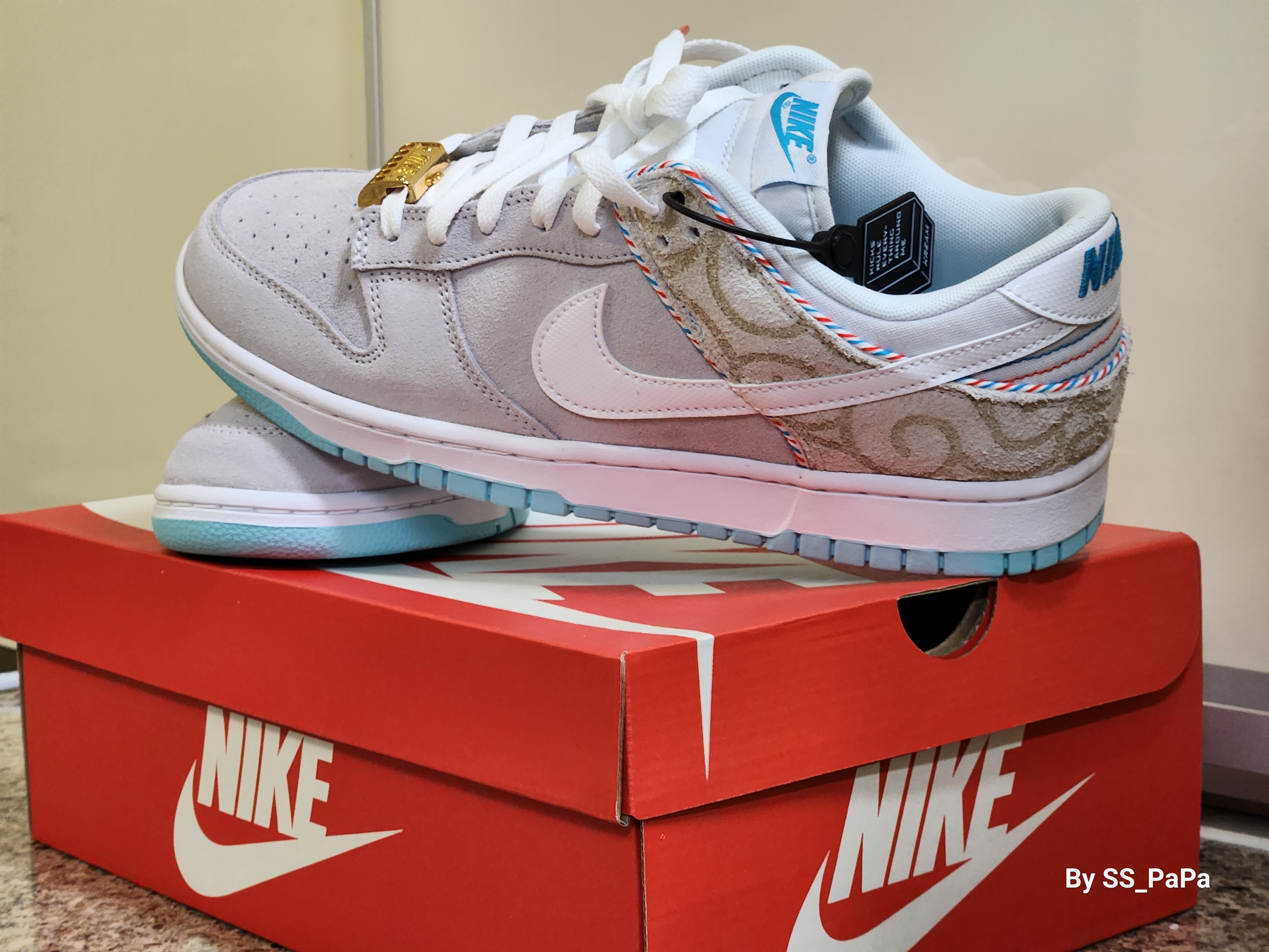 Nike Dunk Low Retro SE Barber Shop Grey 착용 스타일 - 4
