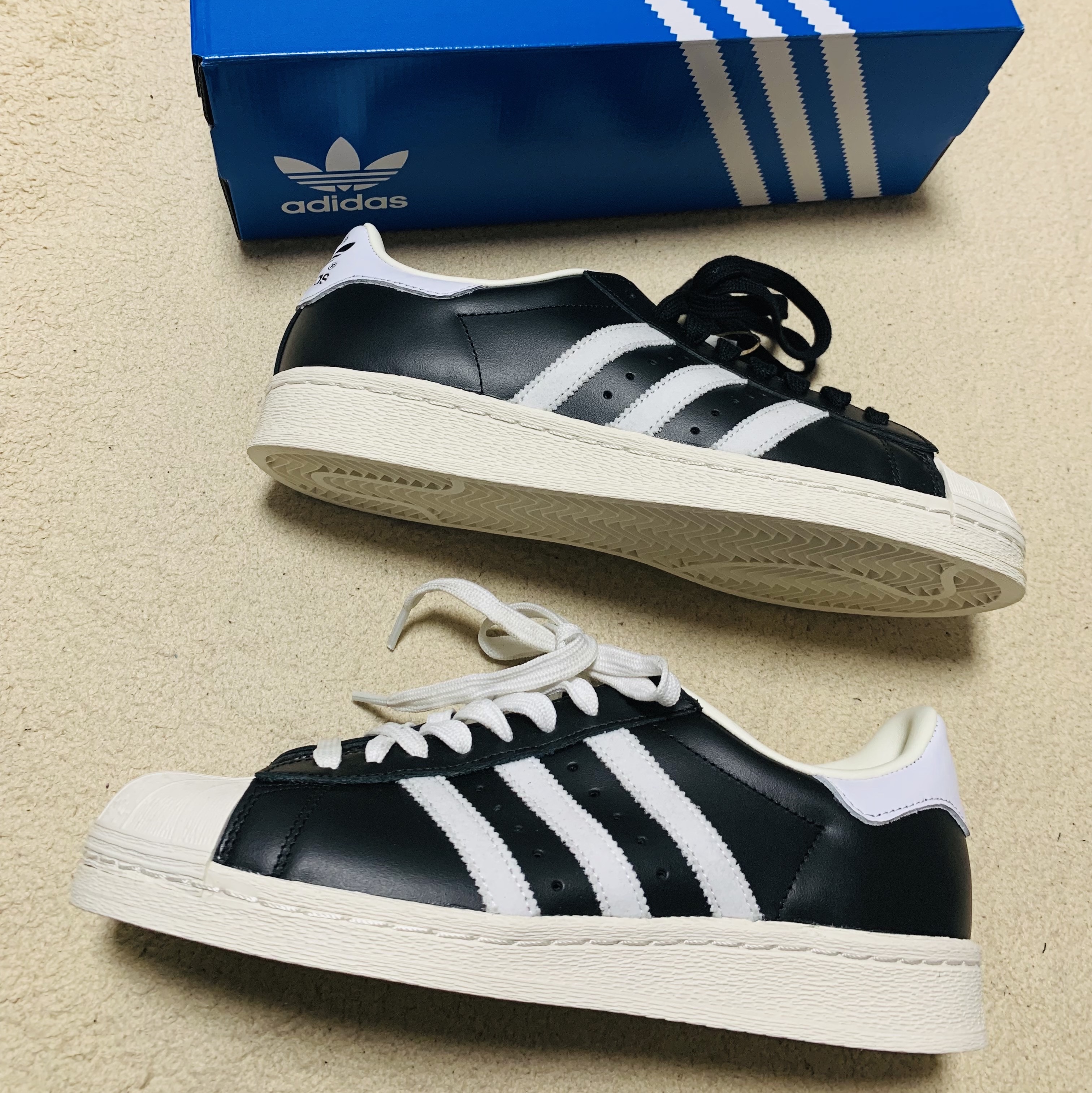 Adidas Superstar 82 FI Core Black 착용 스타일