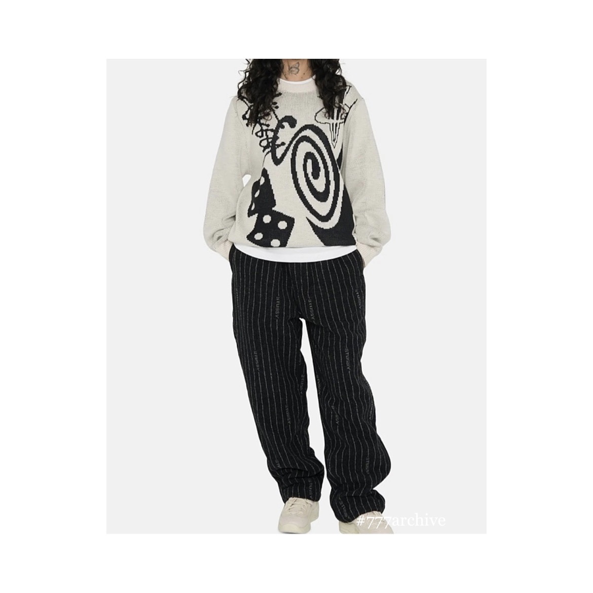 Nike x Stussy NRG LS Knit Sweater Fossil (DR2893-238), Nike x Stussy NRG Striped Wool Pants Black (DR4021-010) 착용 스타일 - 1
