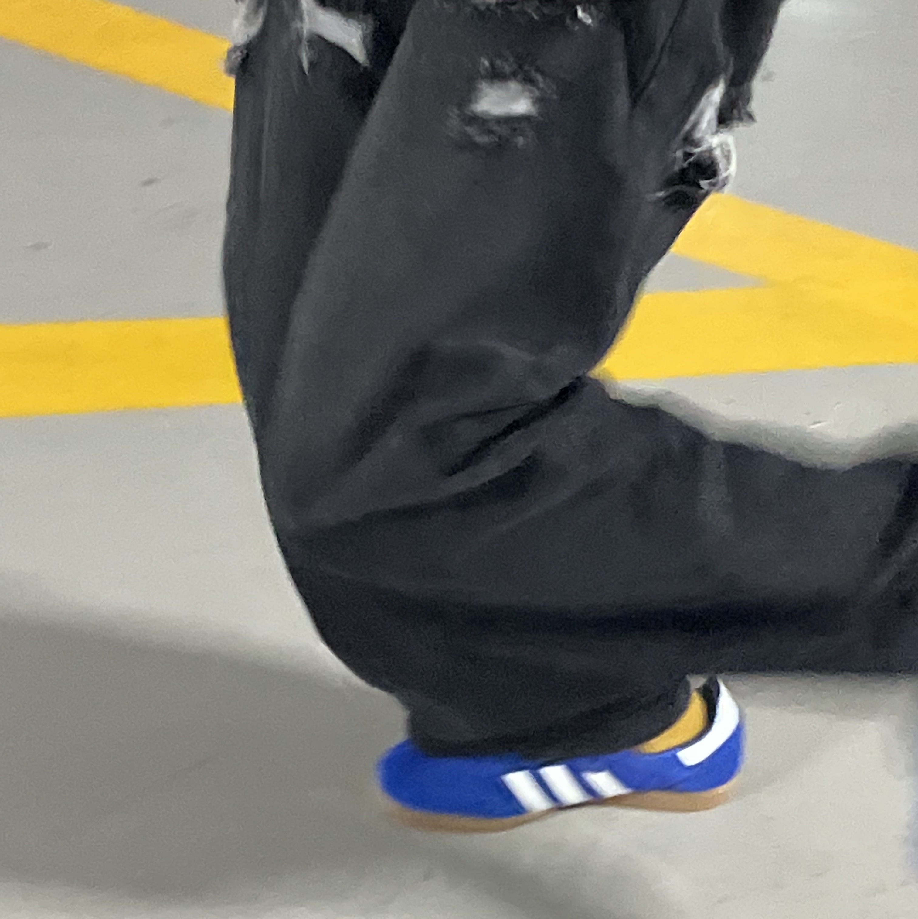 Adidas Samba OG Royal Blue 착용 스타일 - 3