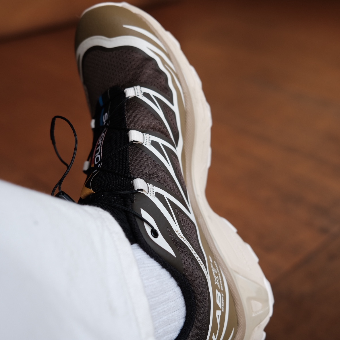 Salomon XT-6 Kangaroo Vanilla Ice 착용 스타일 - 2
