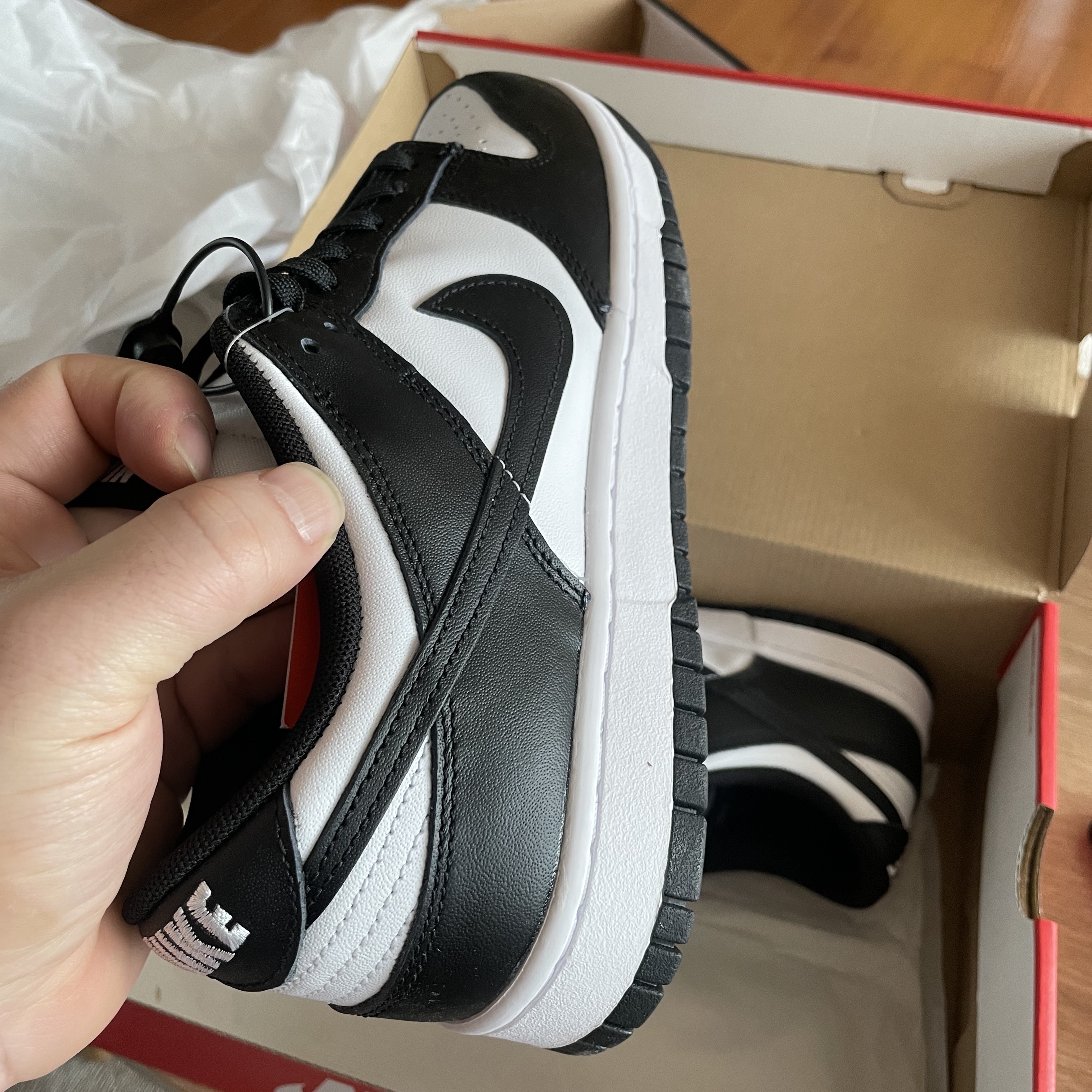 Nike Dunk Low Retro Black 착용 스타일 - 2