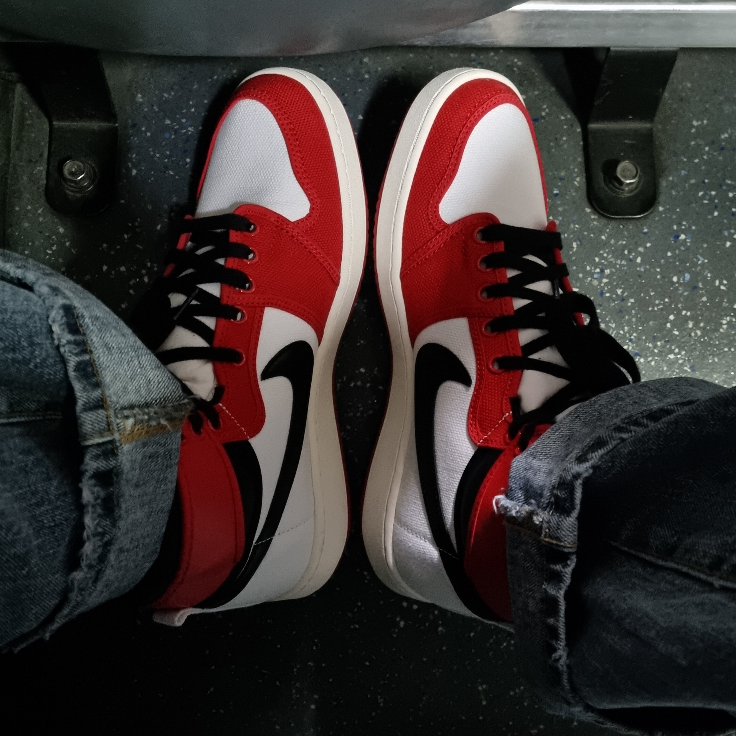 Jordan 1 KO Chicago 2021 착용 스타일