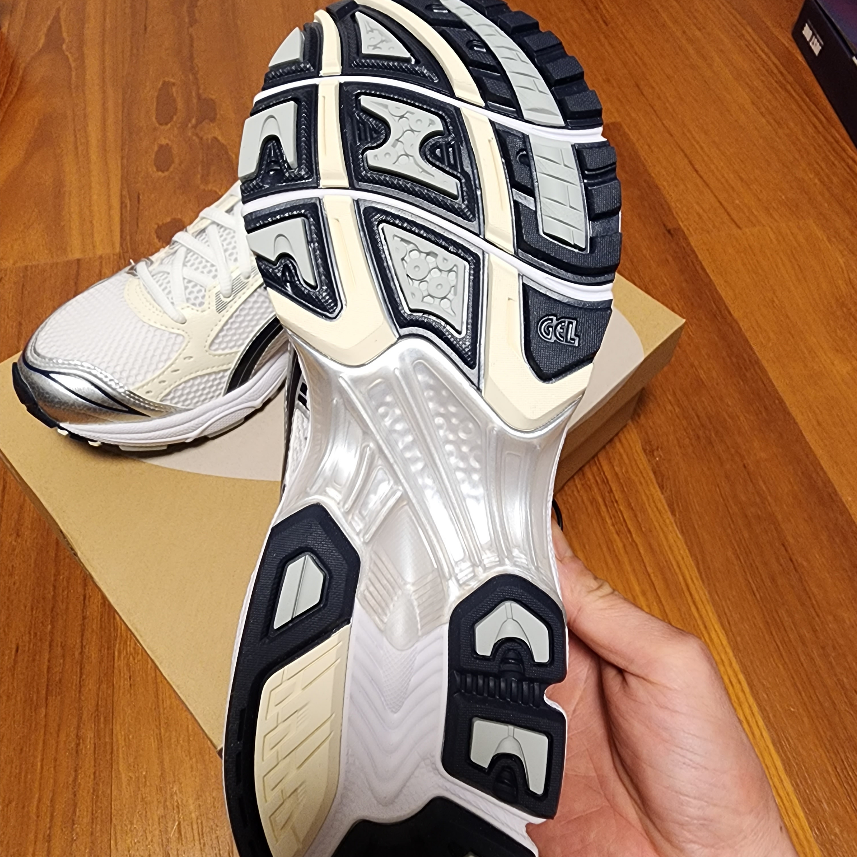 (W) Asics Gel-Kayano 14 White Midnight 착용 스타일 - 4