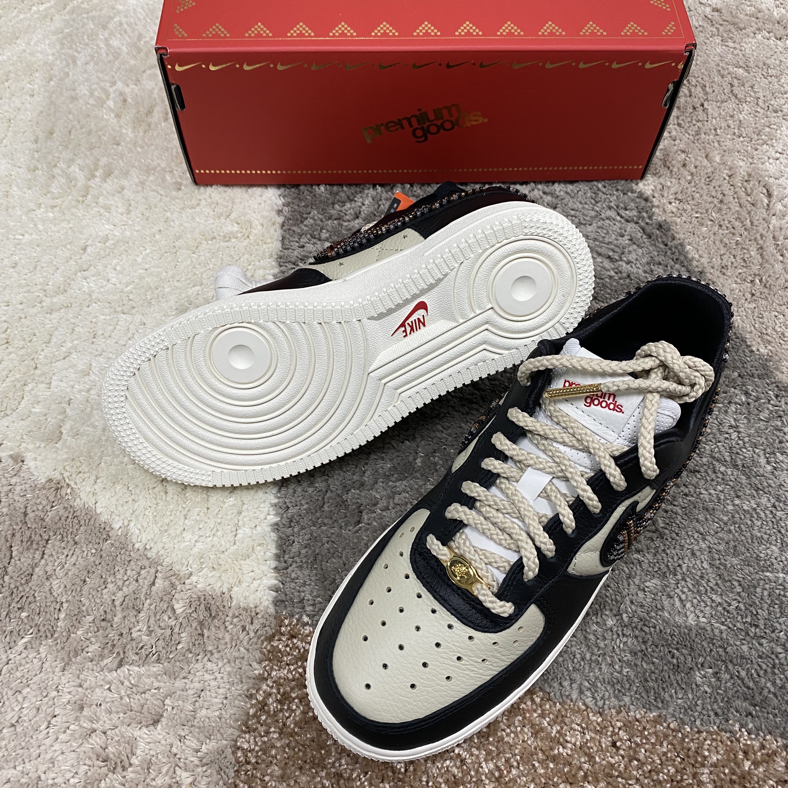 (W) Nike x Premium Goods Air Force 1 Low Black Sand 착용 스타일 - 2