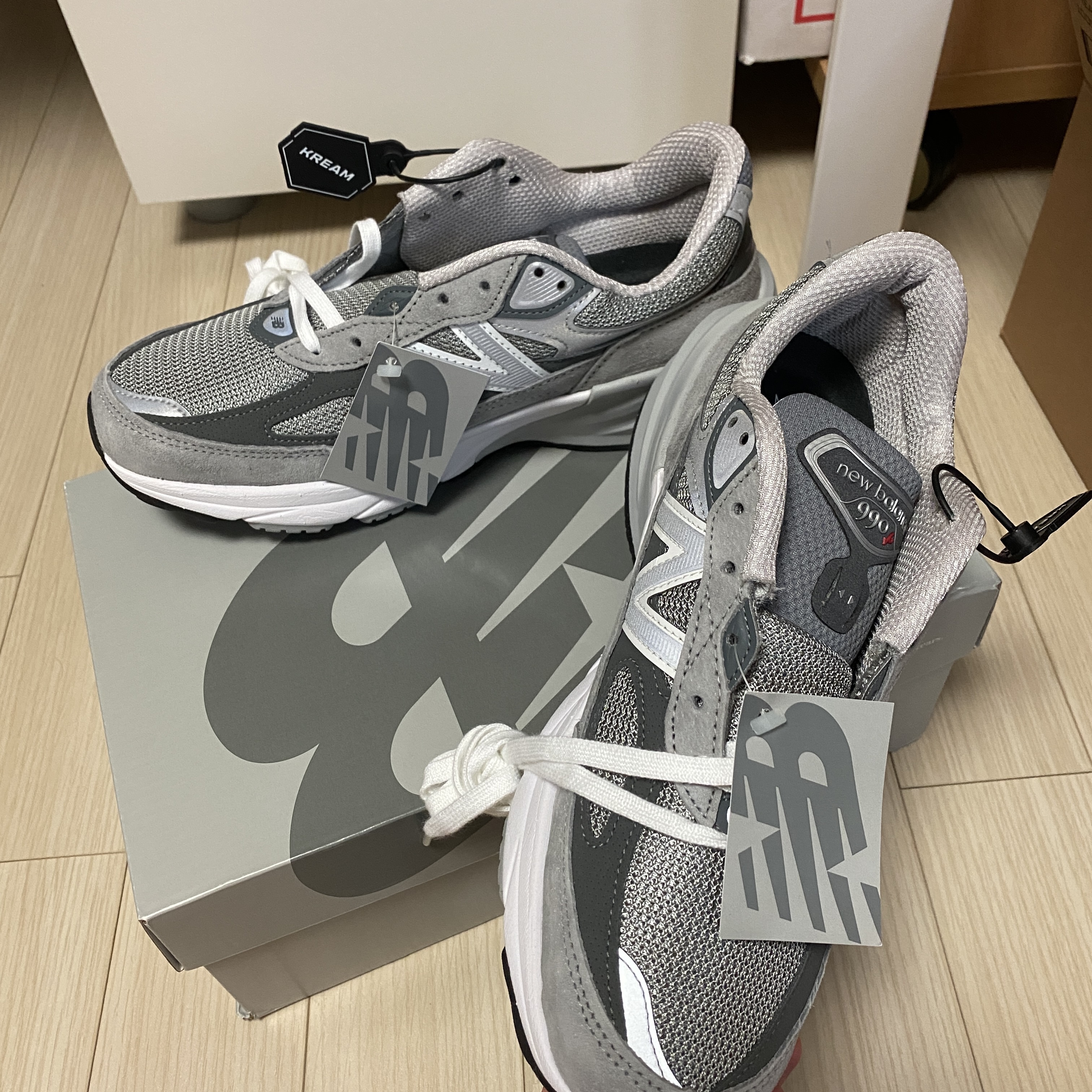New Balance 990v6 Made in USA Grey - D Standard 착용 스타일 - 2