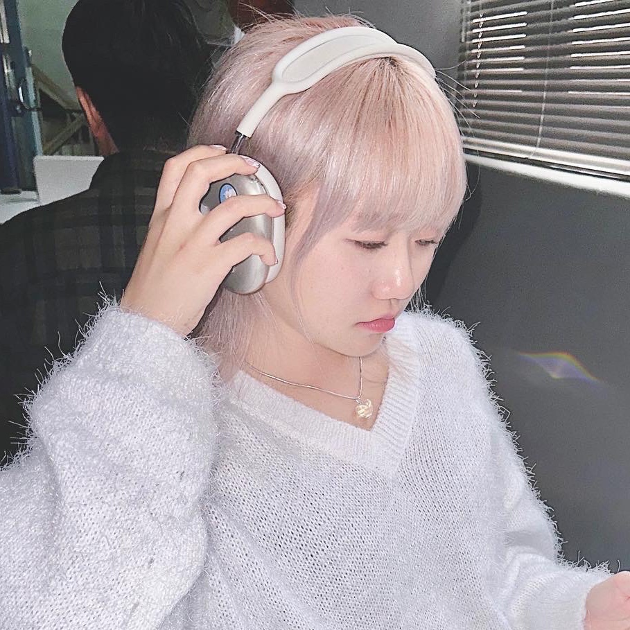 Apple AirPods Max Lightning Silver (Korean Ver.) 착용 스타일