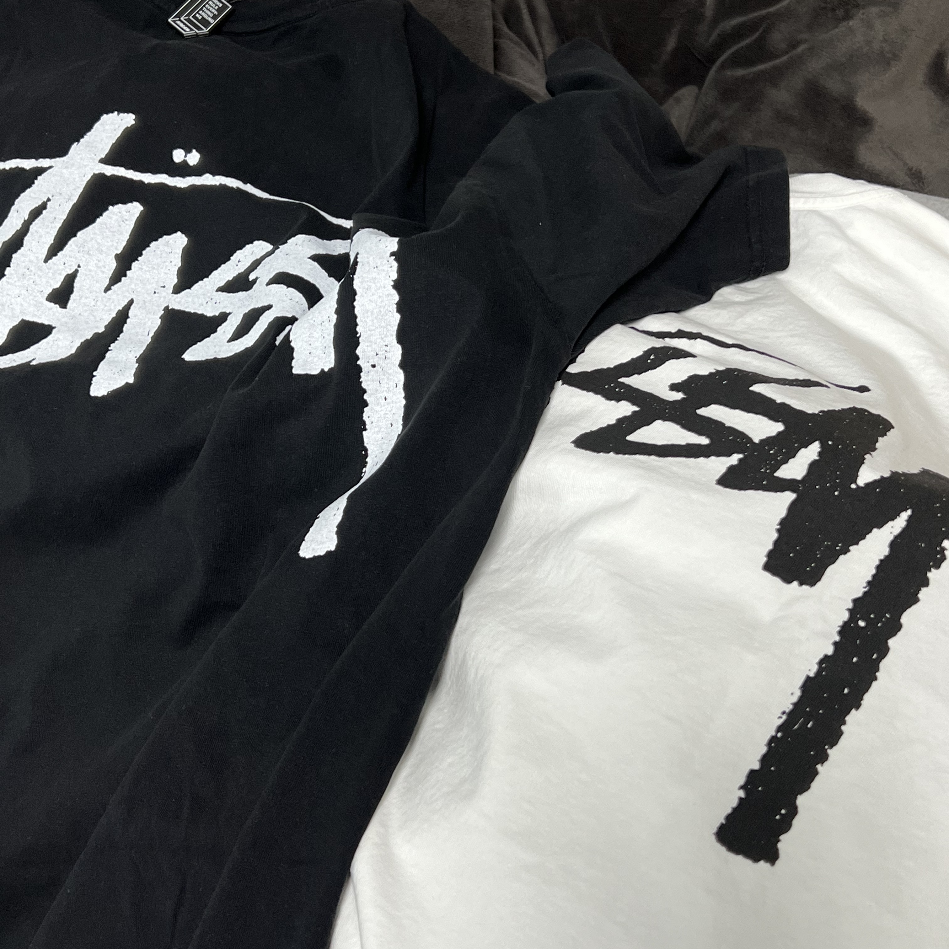 Stussy x Our Legacy Work Shop Yin Yang Pigment Dyed T-Shirt Black, Stussy x Our Legacy Work Shop Yin Yang Pigment Dyed T-Shirt Natural 착용 스타일 - 1