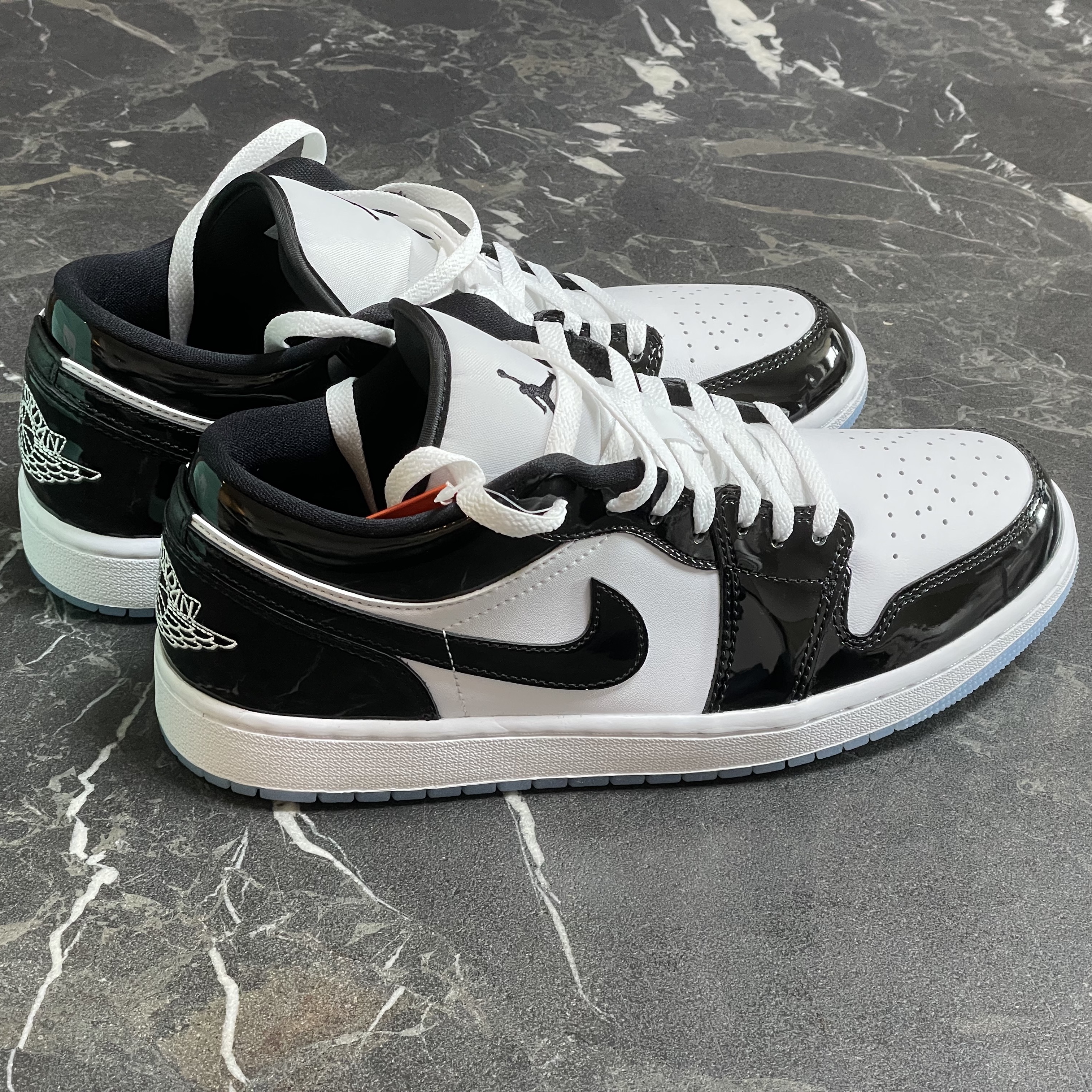 Jordan 1 Low SE Concord, Nike ACG Smith Summit Cargo Pants Medium Olive - Asia 착용 스타일 - 2