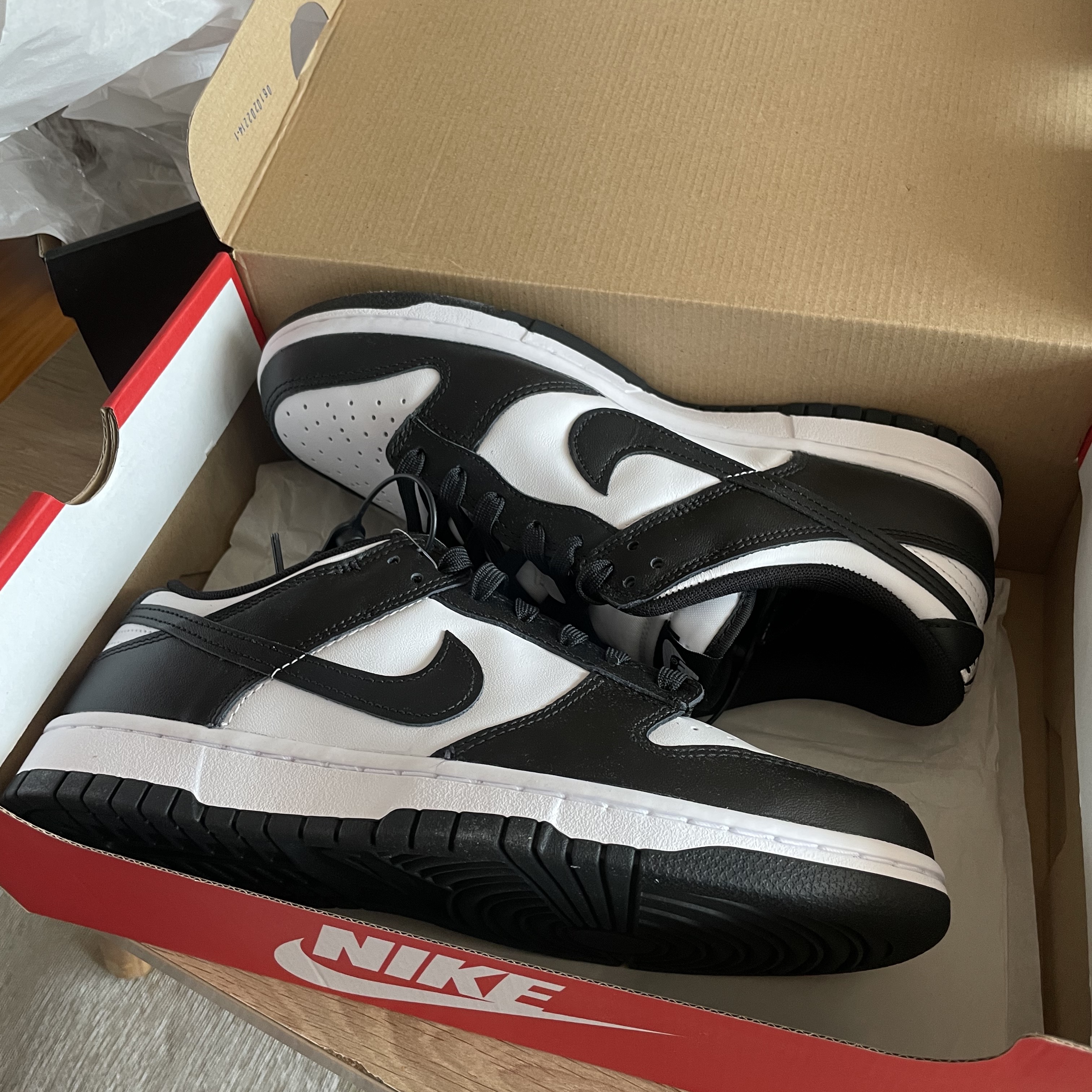 Nike Dunk Low Retro Black 착용 스타일 - 1