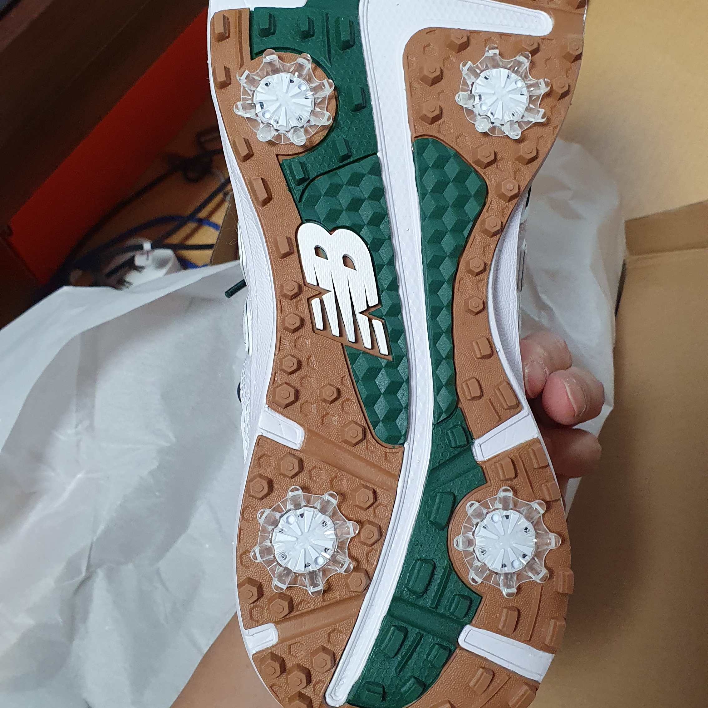 New Balance x Malbon 997 Golf White Green 착용 스타일 - 3