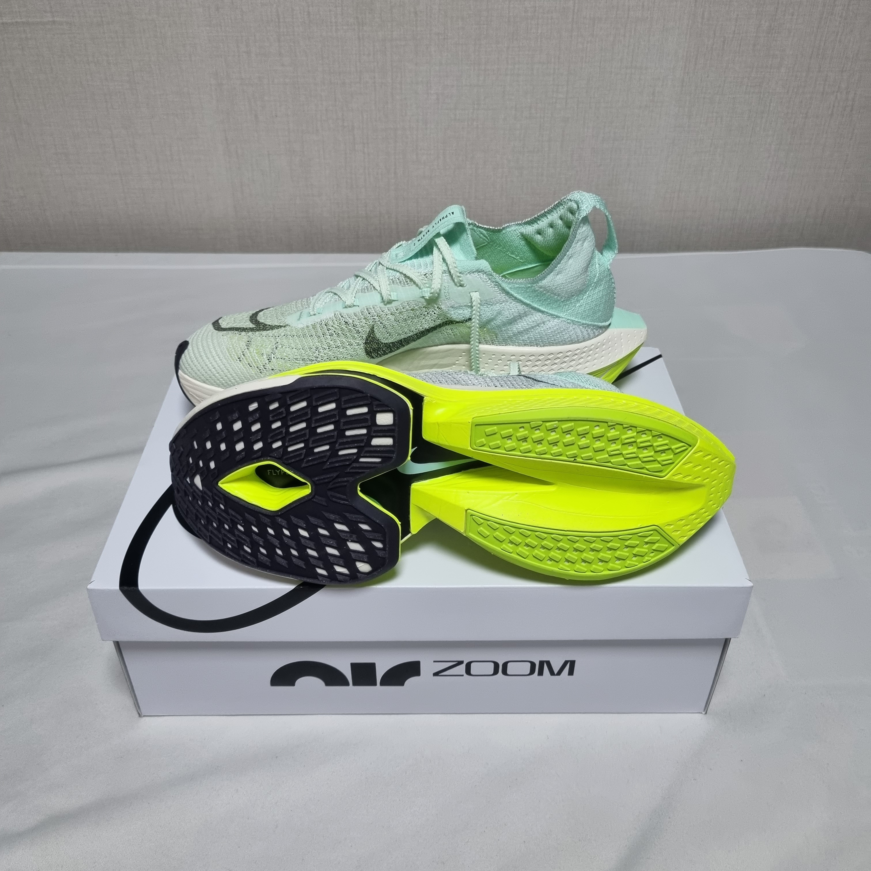 Nike Air Zoom Alphafly Next% 2 Mint Foam 착용 스타일