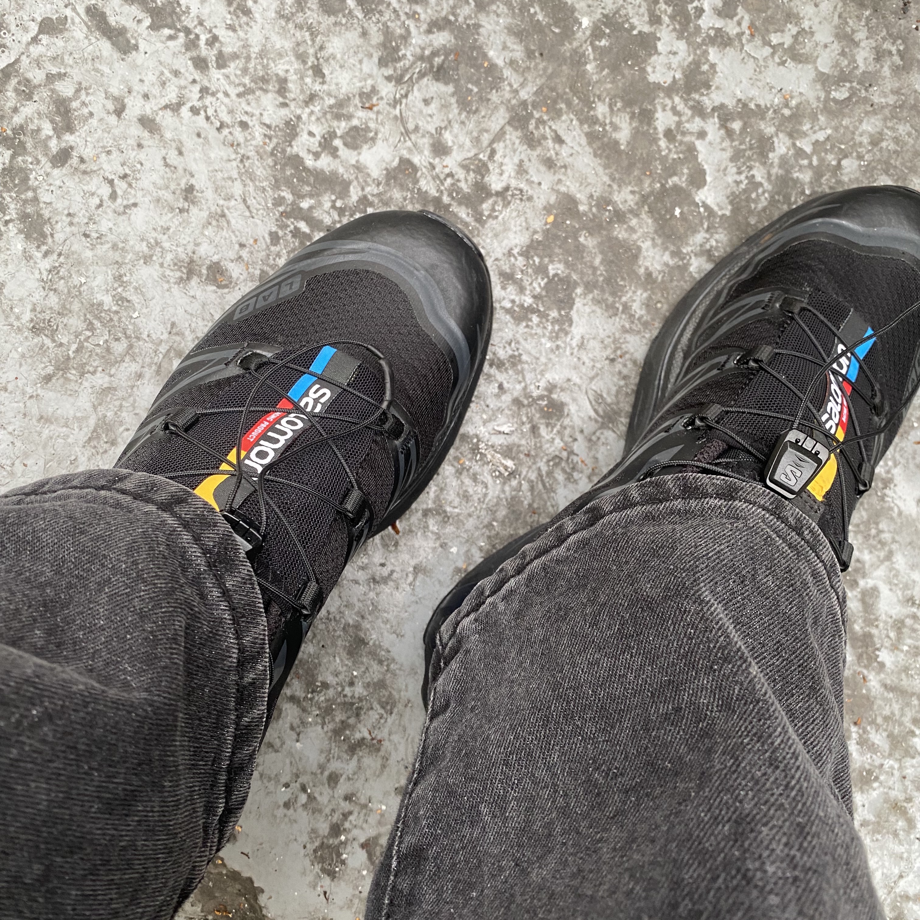Salomon XT-6 ADV Black 착용 스타일