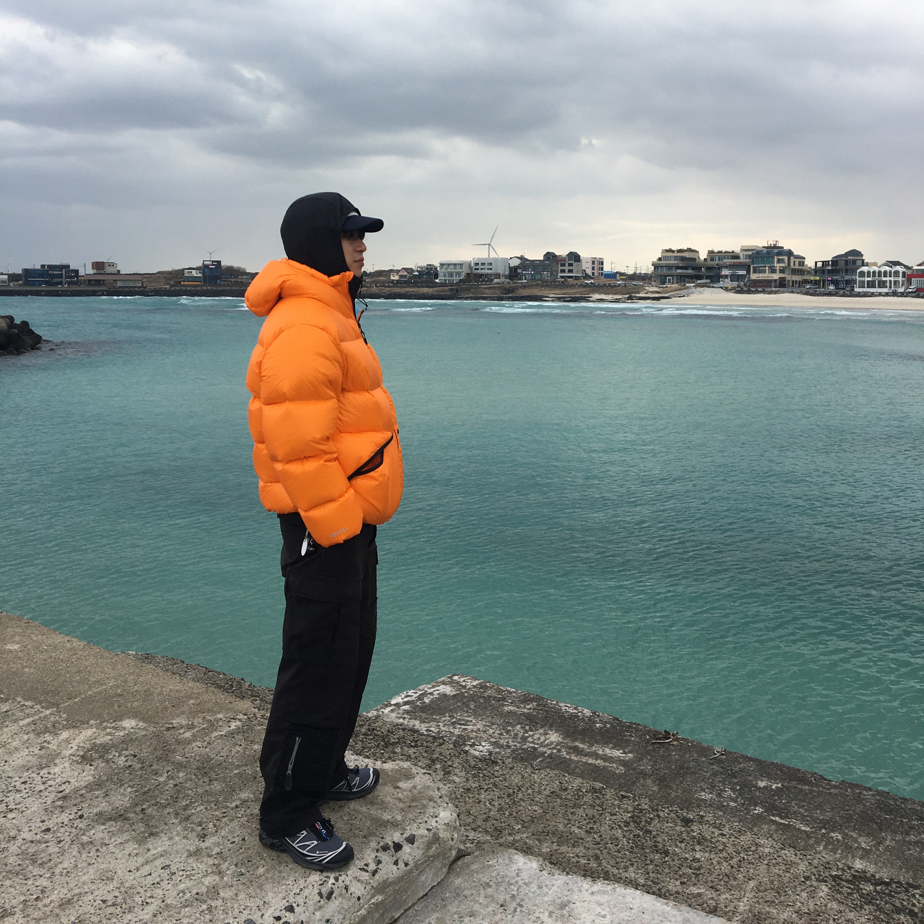 Stussy Micro Ripstop Down Parka Orange, Salomon XT-6 Gore-Tex Black Ebony 착용 스타일 - 1