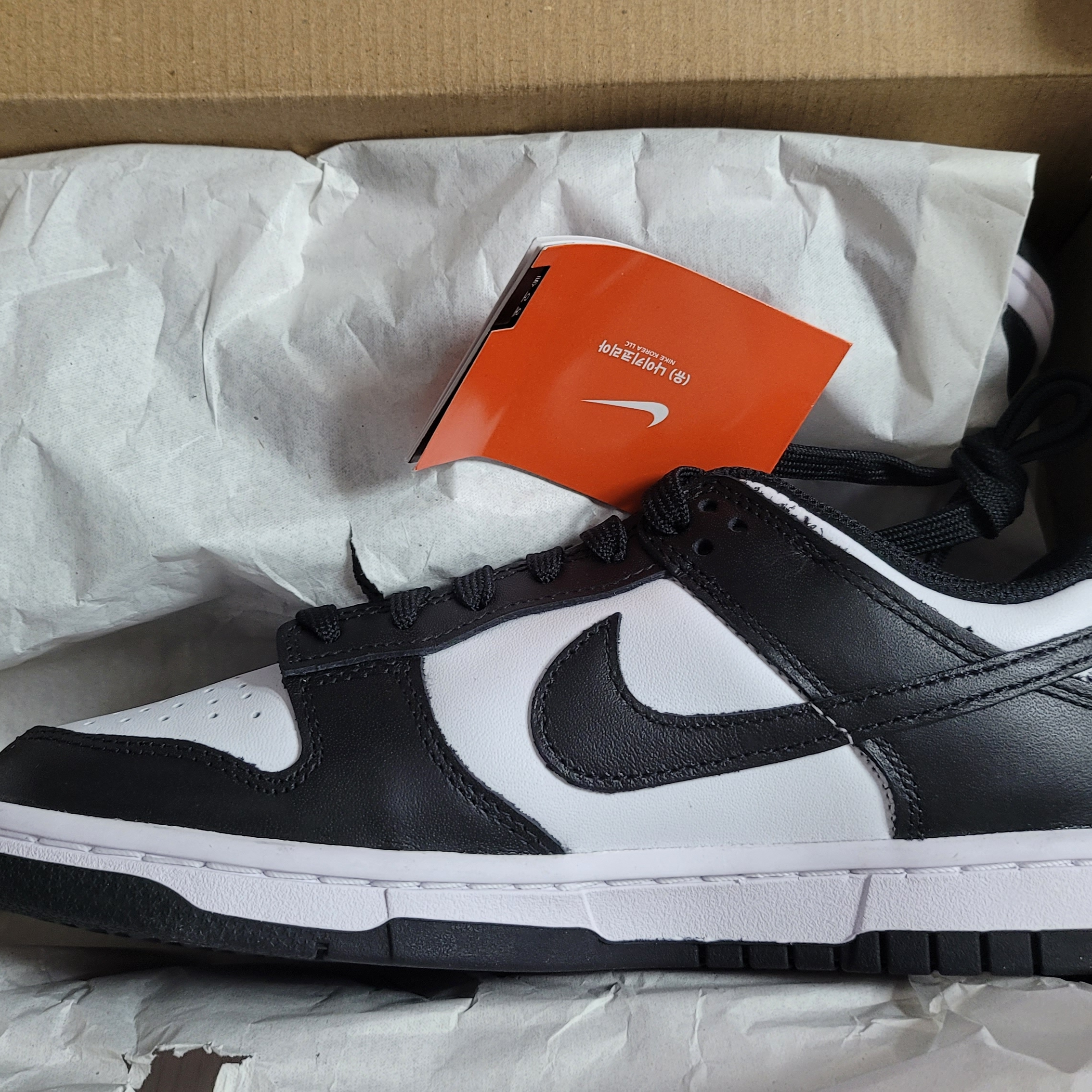 Nike Dunk Low Retro Black 착용 스타일
