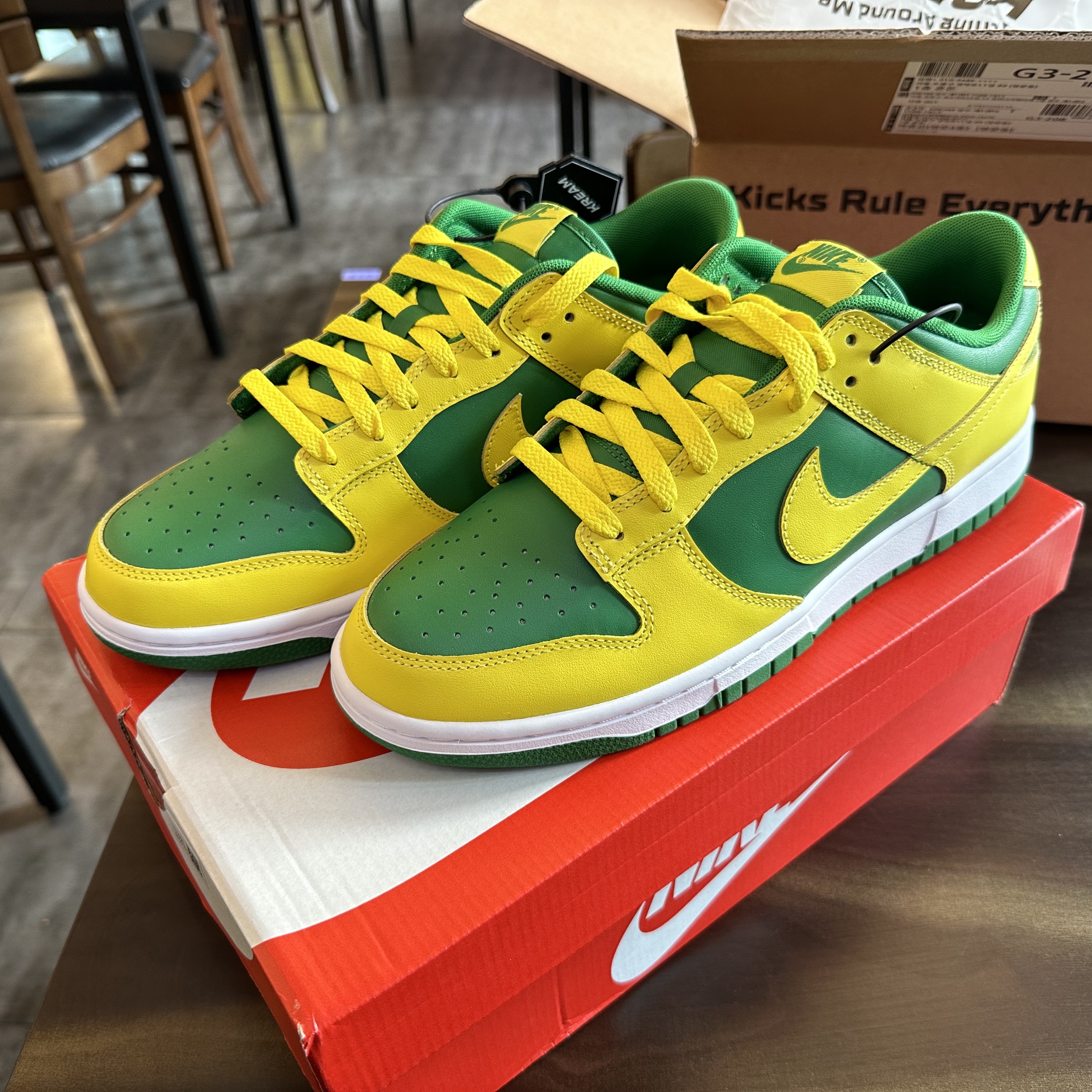 Nike Dunk Low Apple Green and Yellow Strike 착용 스타일