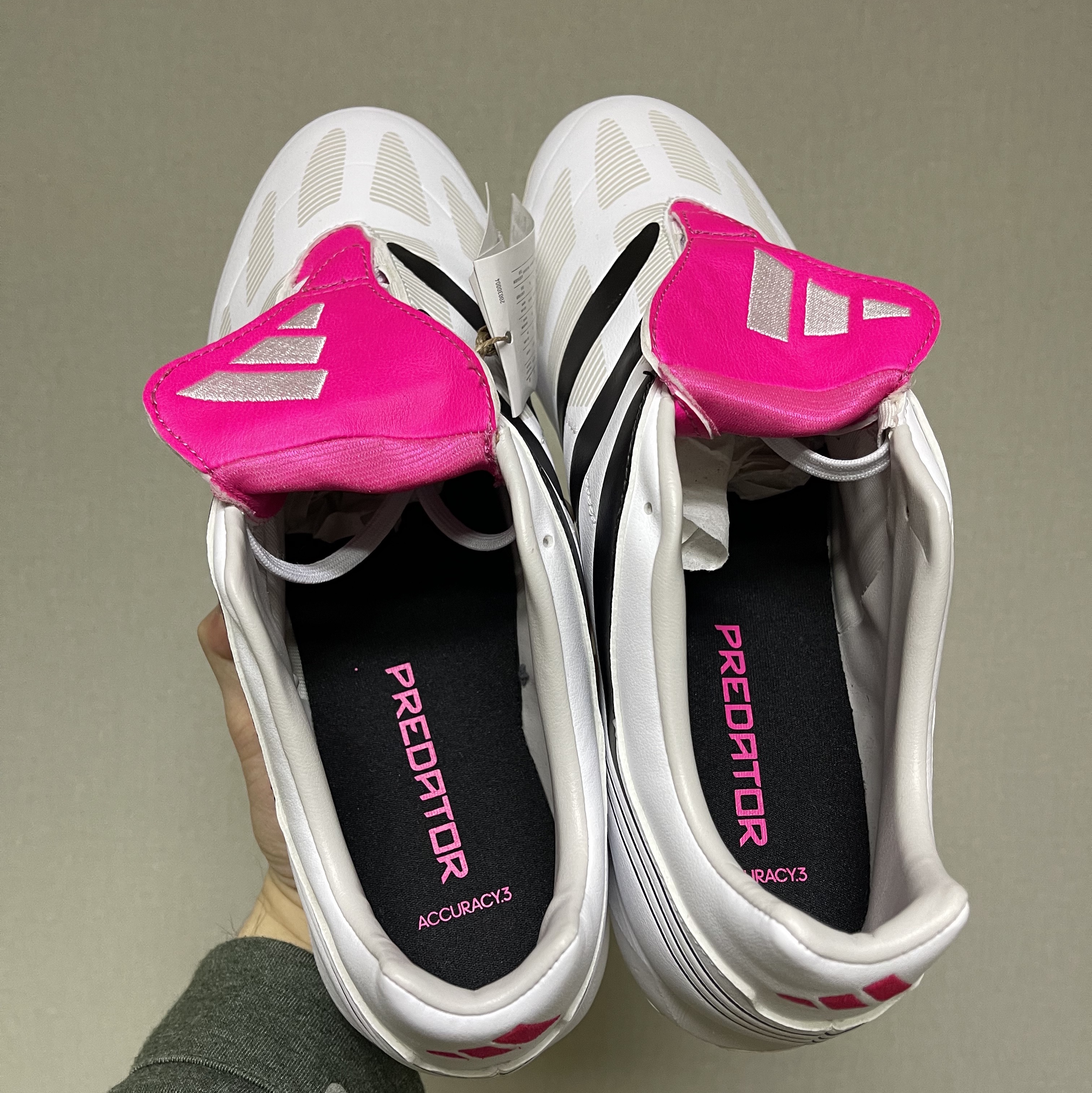 Adidas Predator Precision.3 TF Cloud White Team Shock Pink 착용 스타일 - 3