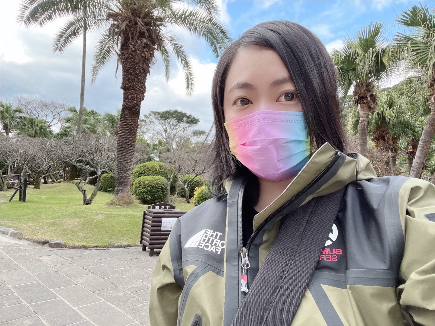 Supreme x The North Face Summit Series Outer Tape Seam Jacket Olive - 21SS 착용 스타일 - 2