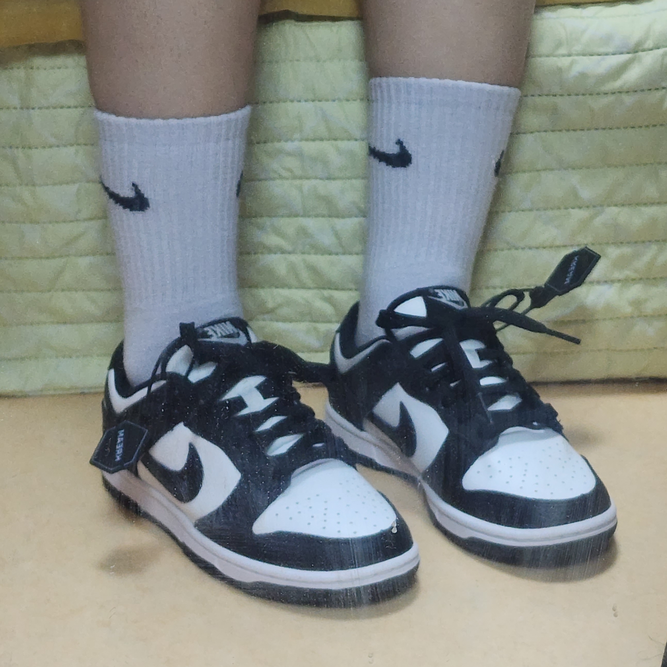 (W) Nike Dunk Low Black 착용 스타일 - 3
