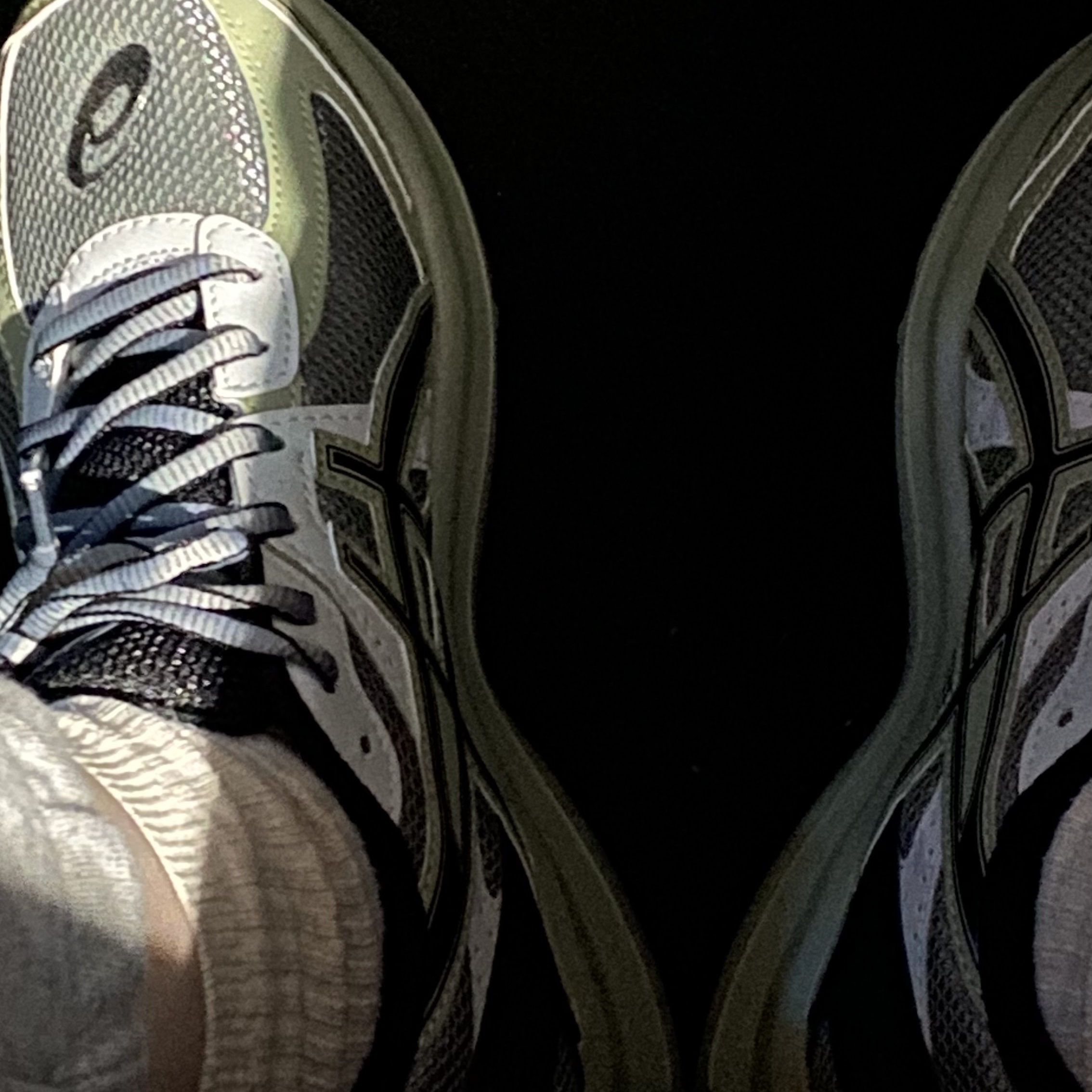 Asics Jog 100 S Sheet Rock - 2E Wide 착용 스타일