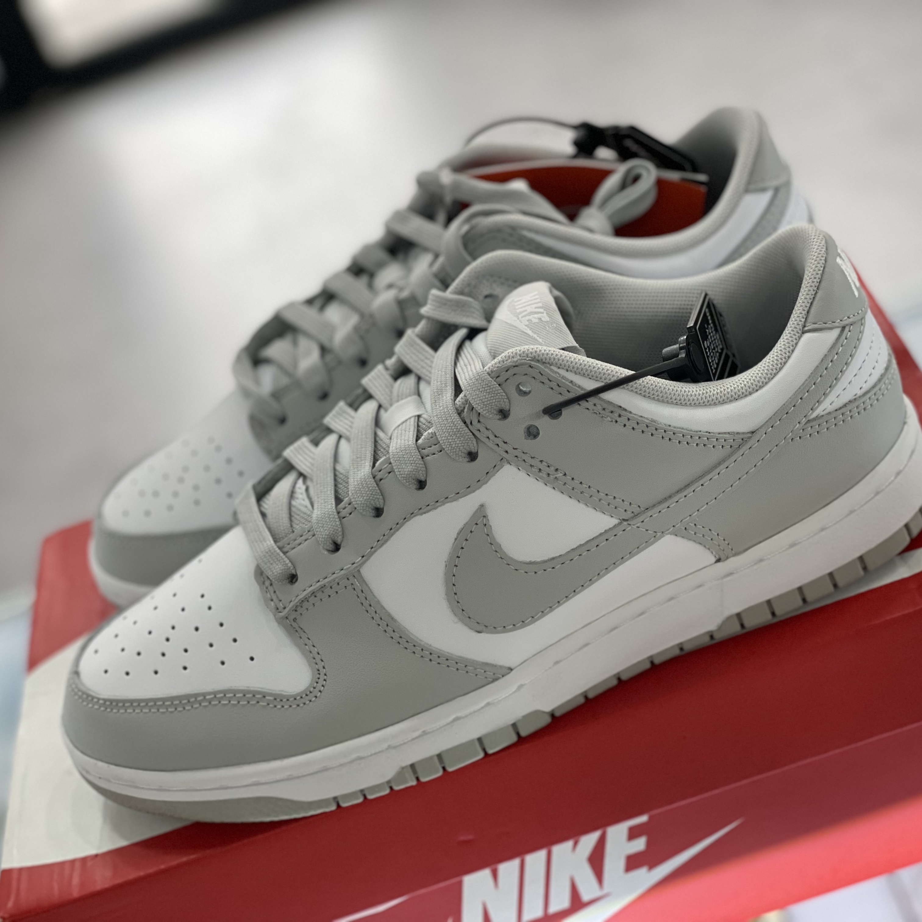 Nike Dunk Low Retro Grey Fog 착용 스타일