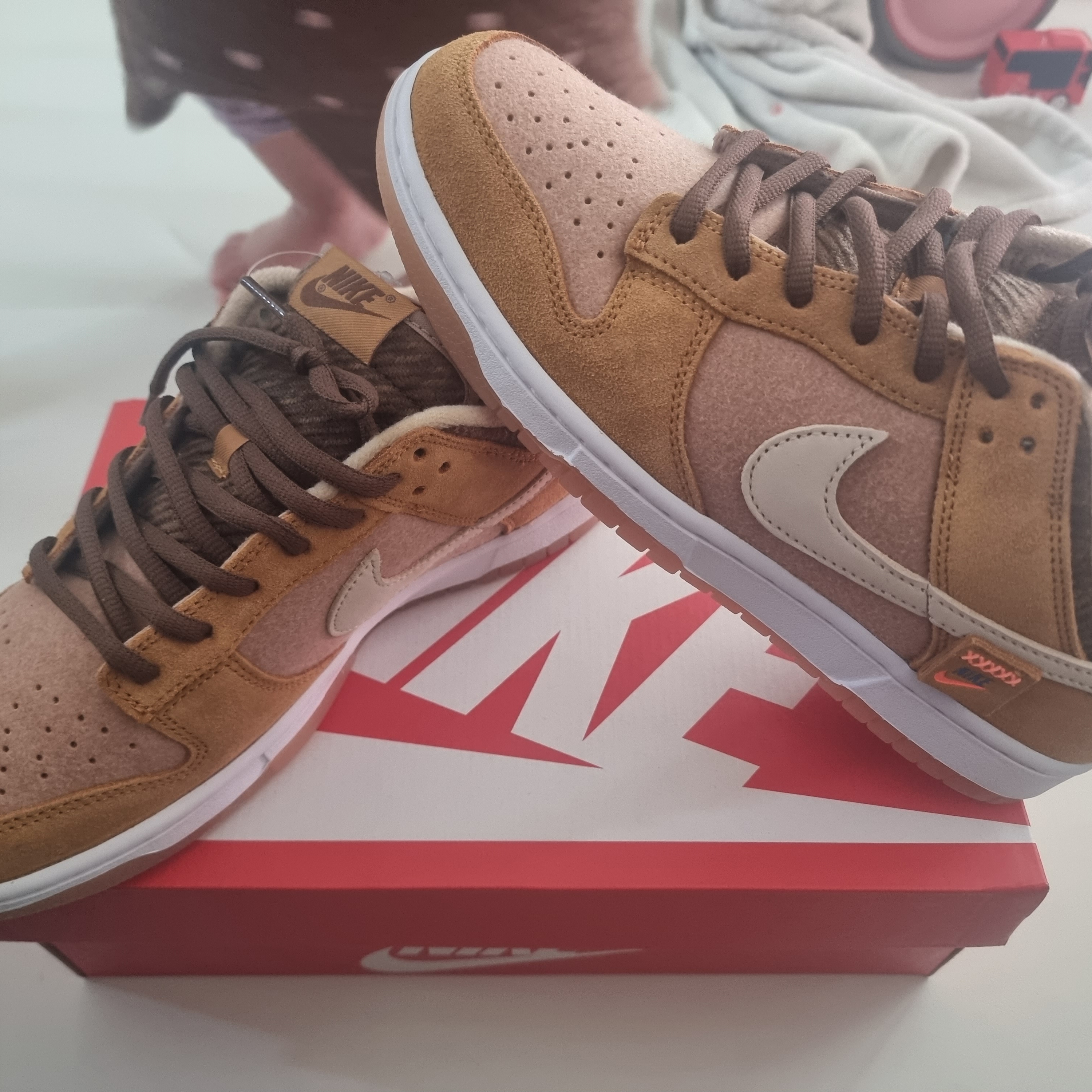 Nike Dunk Low SE Praline Desert Ochre 착용 스타일 - 1