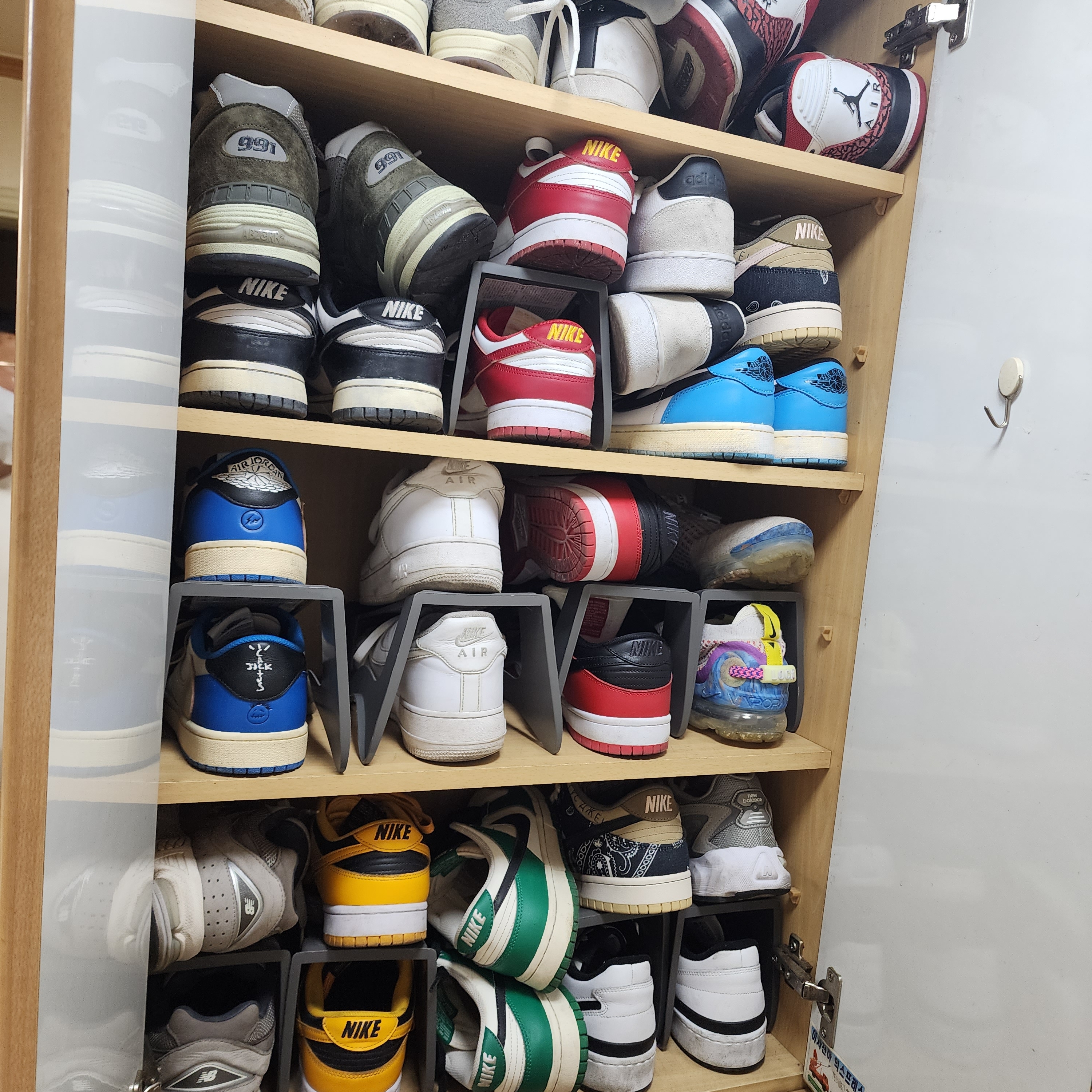 Nike x Travis Scott SB Dunk Low, Jordan 1 x Travis Scott x Fragment Retro Low OG SP Military Blue 착용 스타일