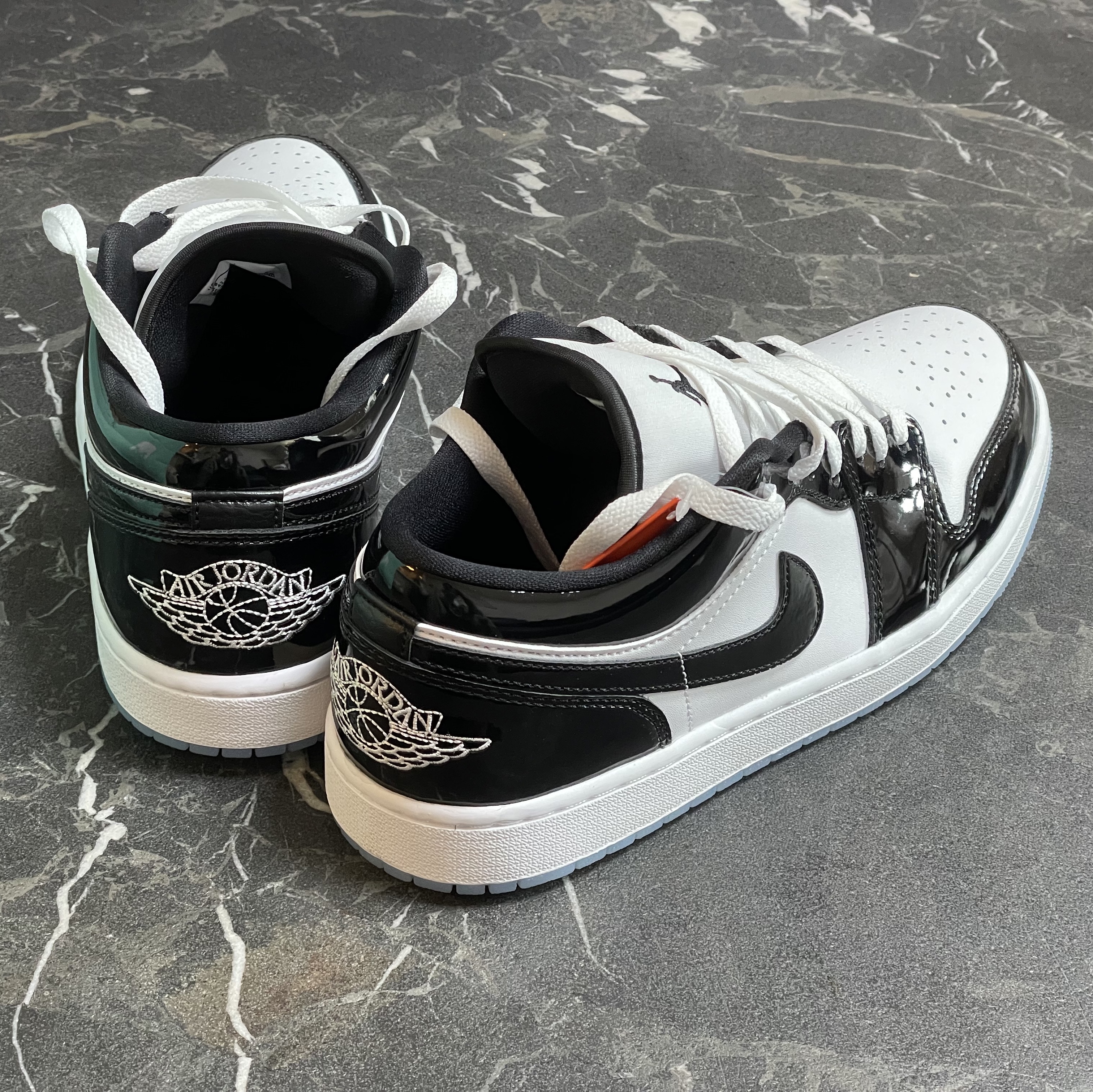 Jordan 1 Low SE Concord, Nike ACG Smith Summit Cargo Pants Medium Olive - Asia 착용 스타일 - 3